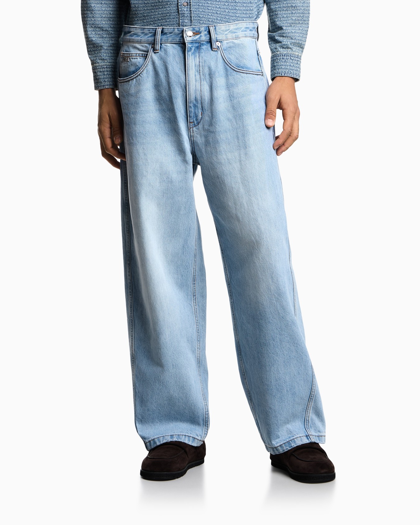 J80 baggy twist-fit, stone-washed denim jeans Slide 3