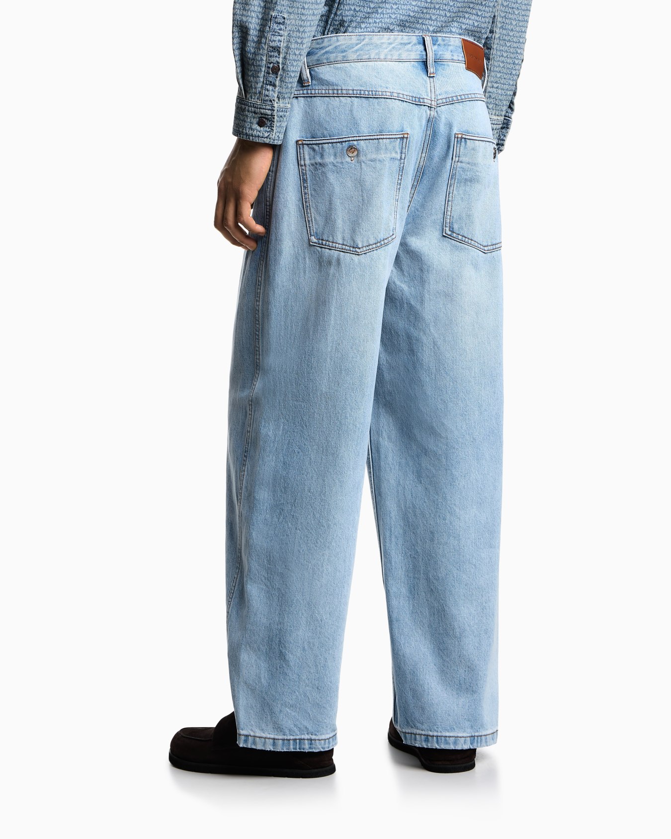 J80 baggy twist-fit, stone-washed denim jeans Slide 2