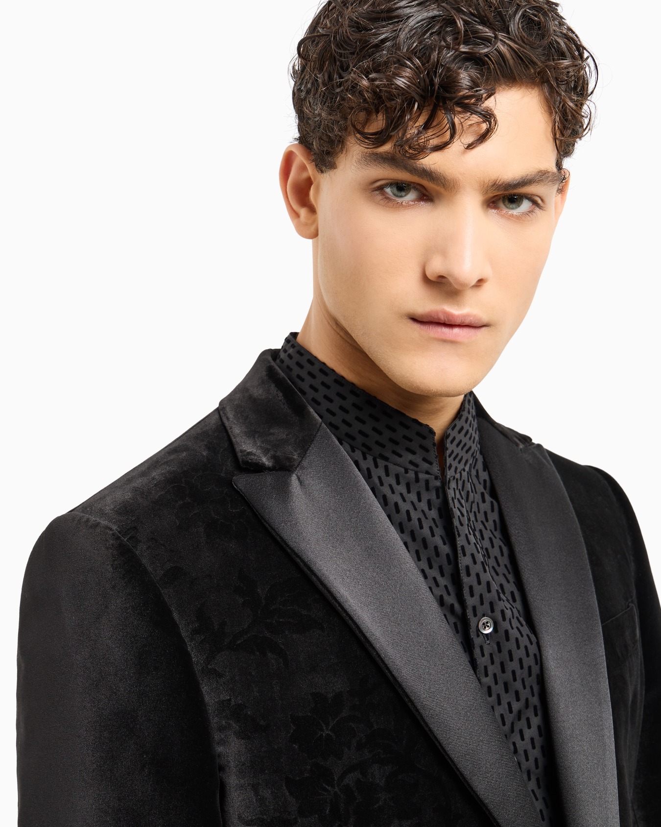 Velvet tuxedo jacket with all-over printed motif Slide 4