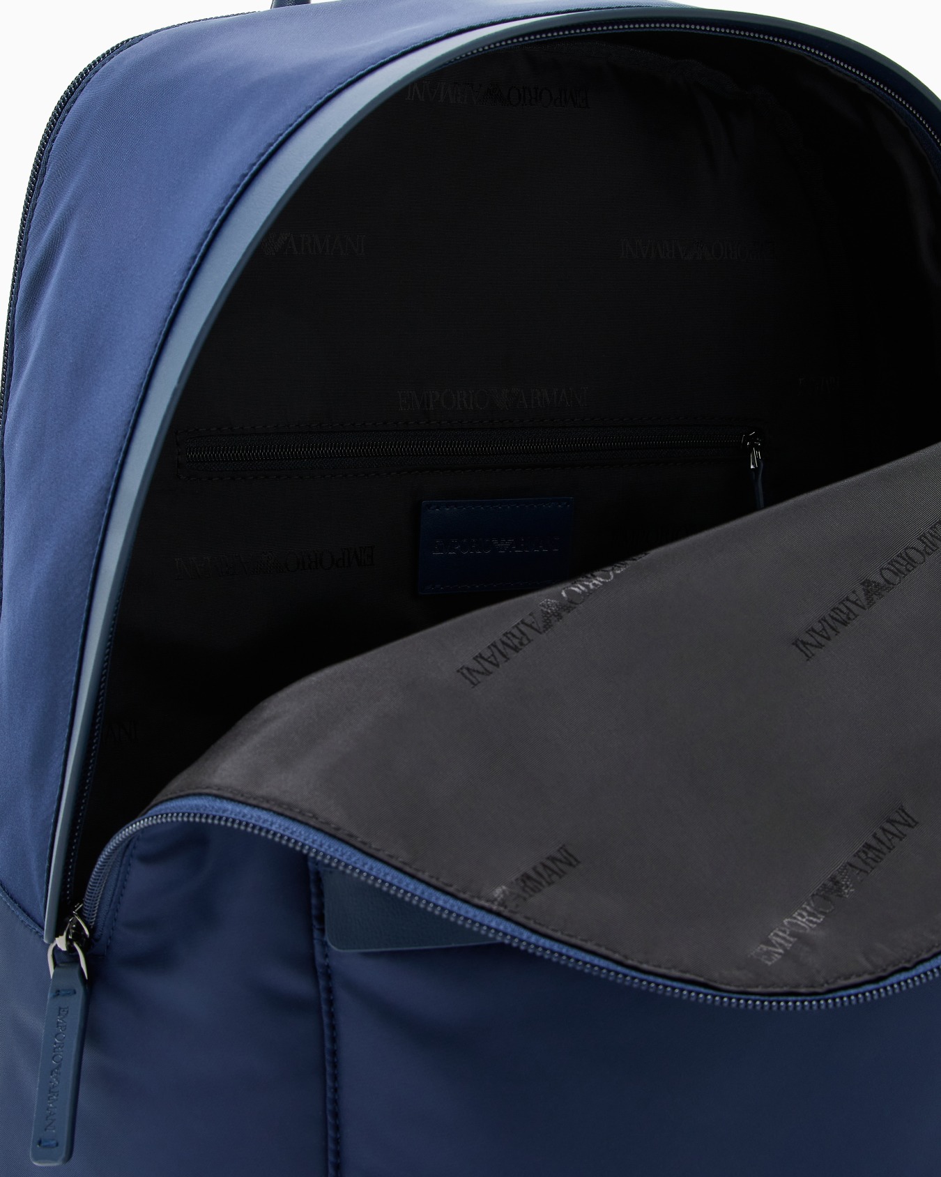 ASV recycled nylon round backpack Slide 3