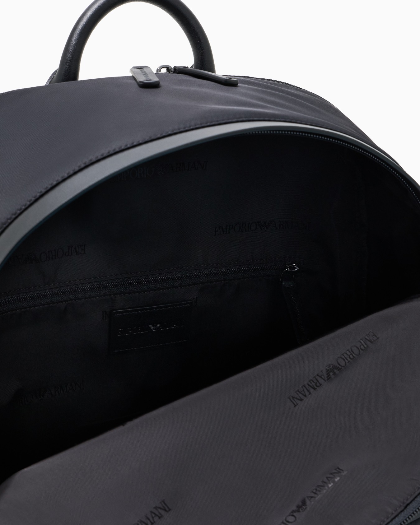 ASV recycled nylon round backpack Slide 4