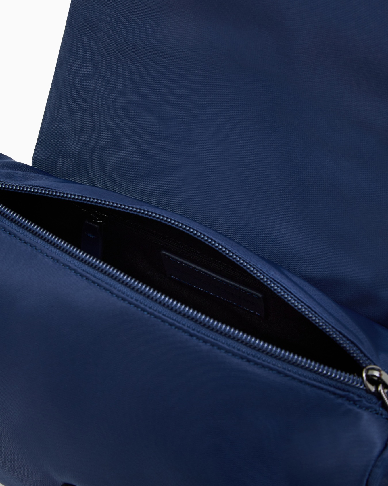 Sac à bandoulière avec rabat en nylon recyclé ASV Diapositive 3
