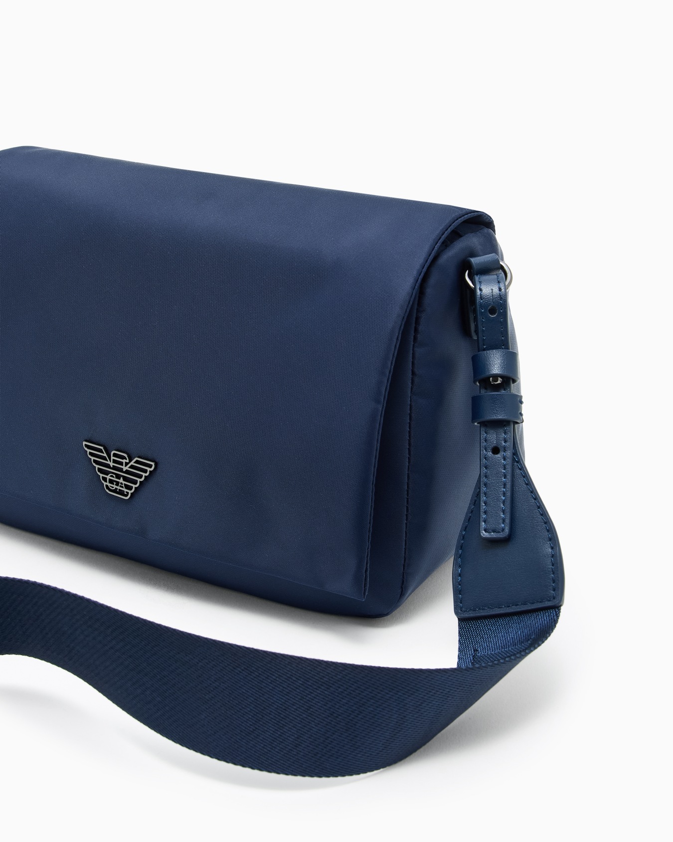 Sac à bandoulière avec rabat en nylon recyclé ASV Diapositive 4