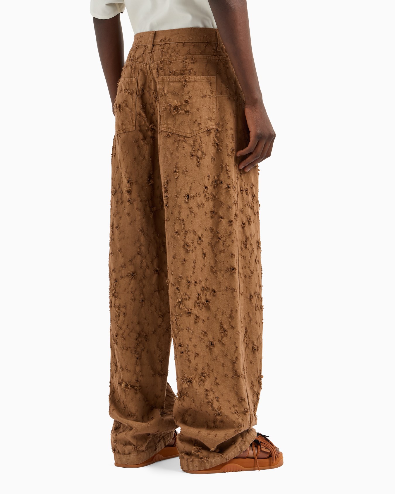 Canvas jeans with destroyed details Slide 2
