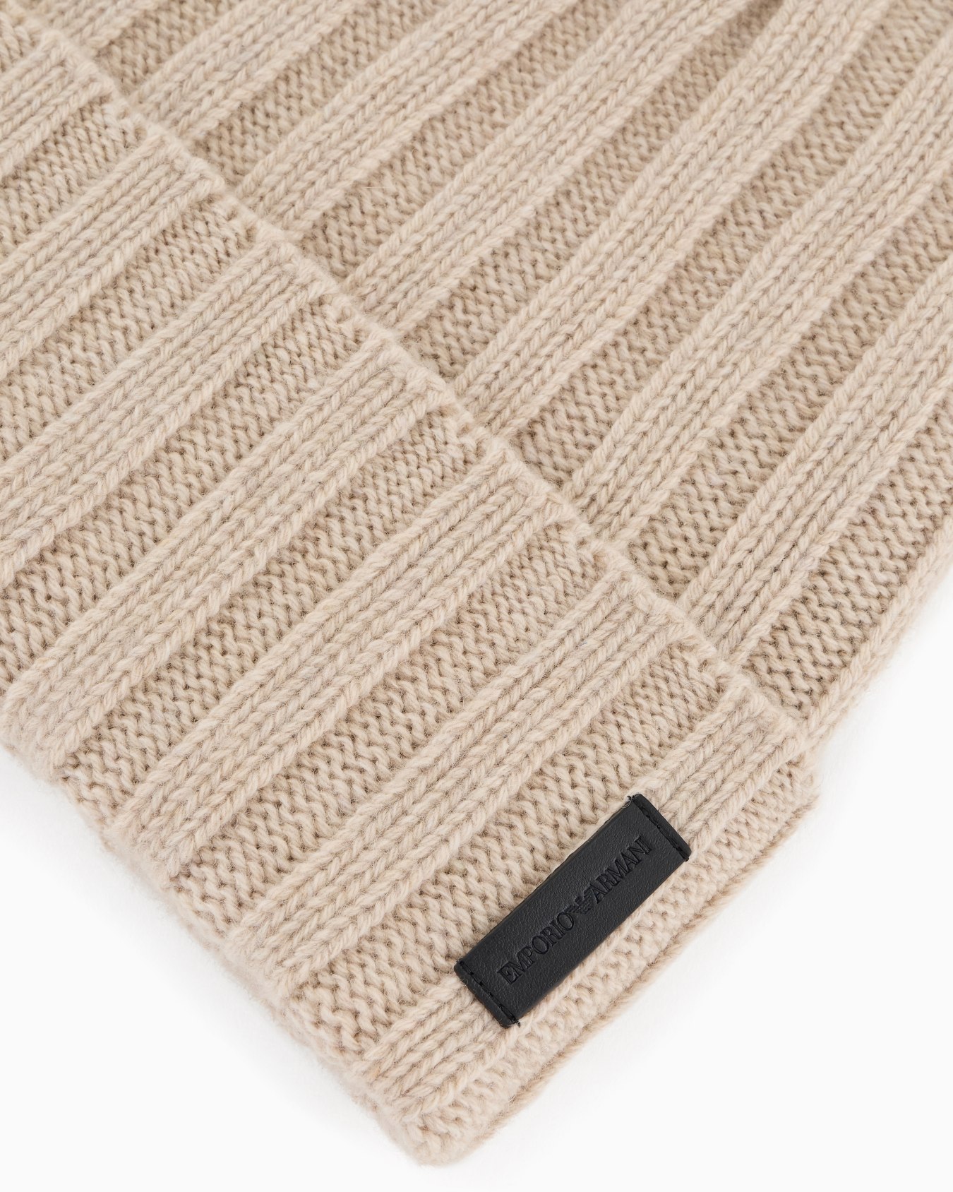 Pure cashmere, ribbed beanie Slide 2