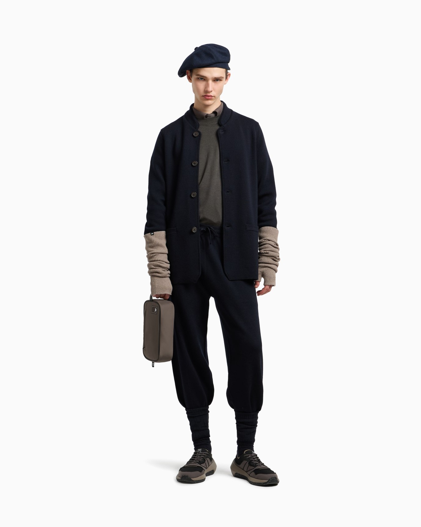 Travel Essentials plain-knit virgin-wool jumper Slide 2