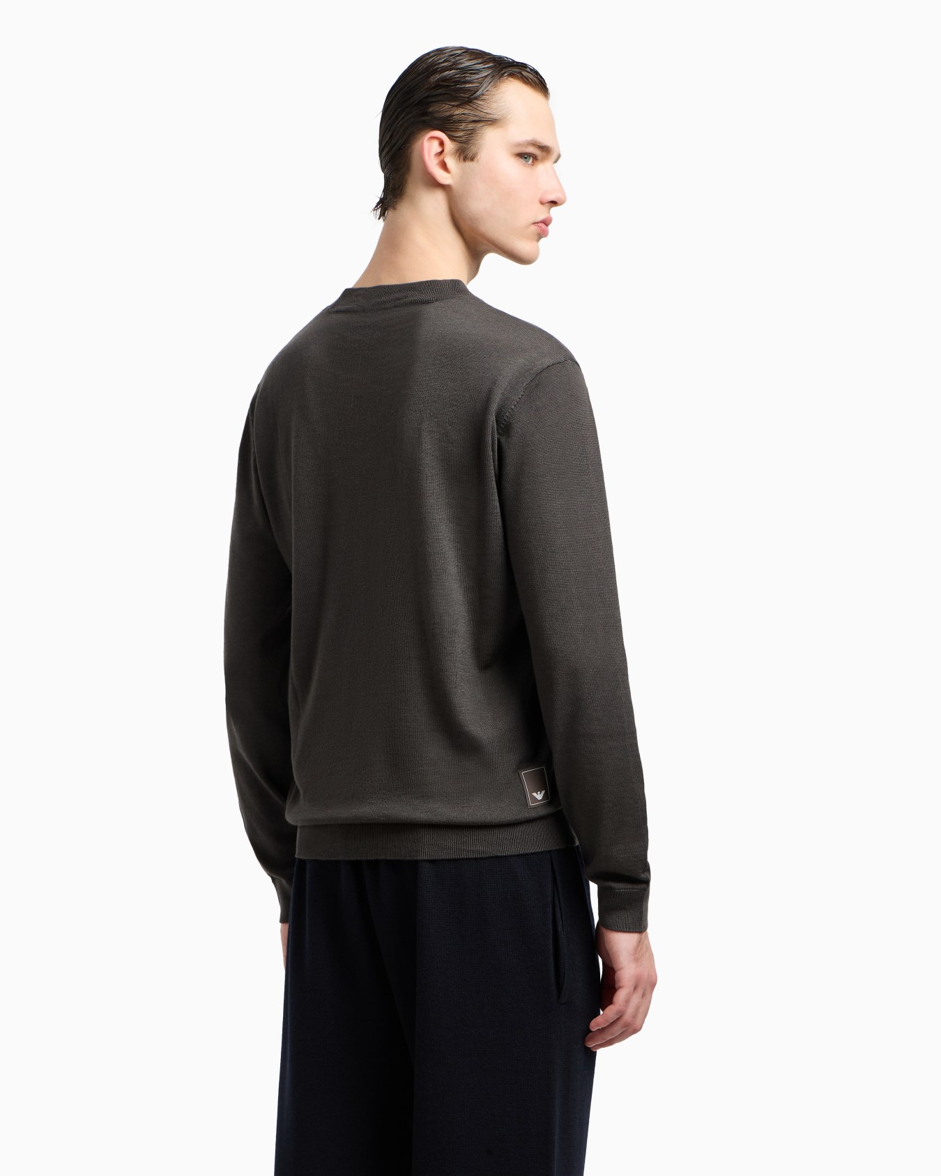 Travel Essentials plain-knit virgin-wool jumper Slide 3