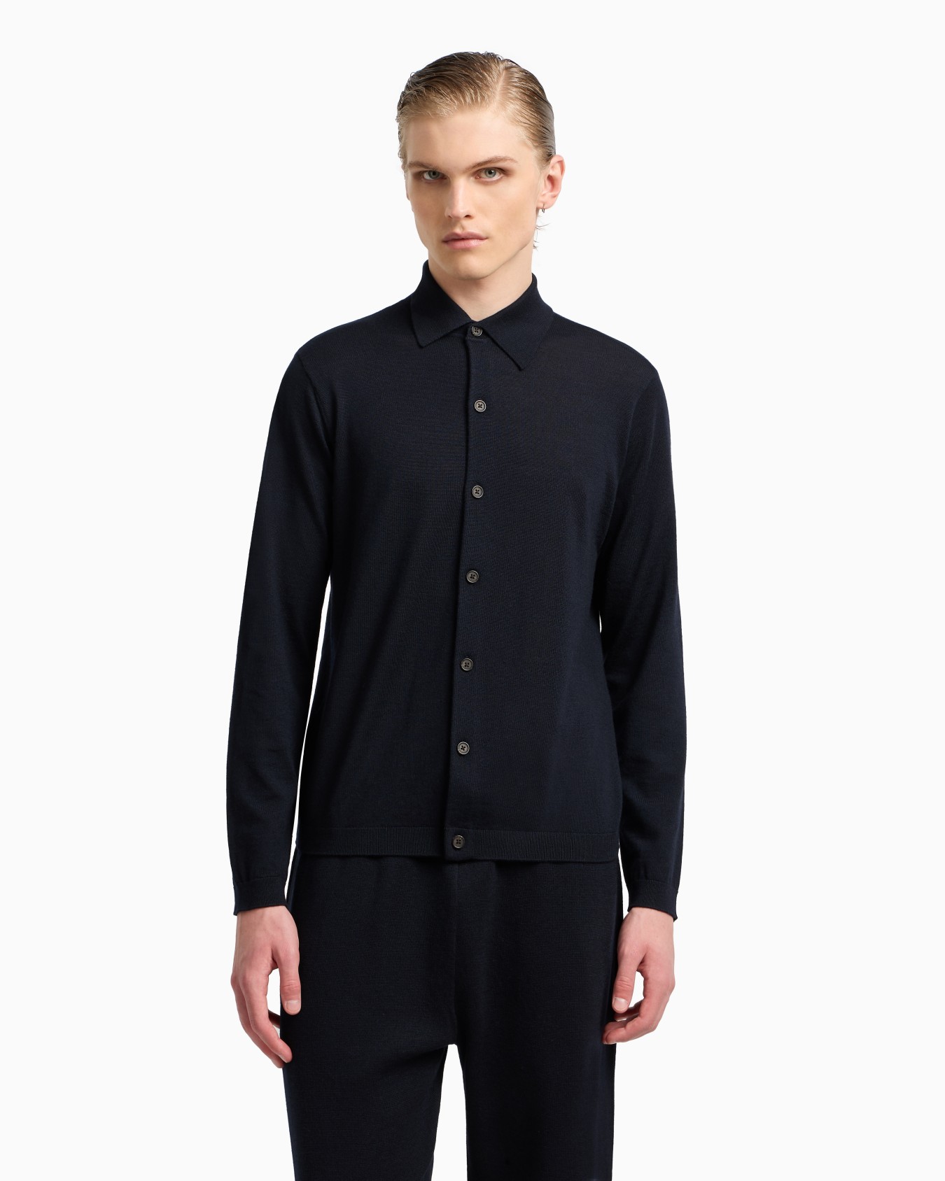 Travel Essentials plain-knit virgin-wool cardigan Slide 3