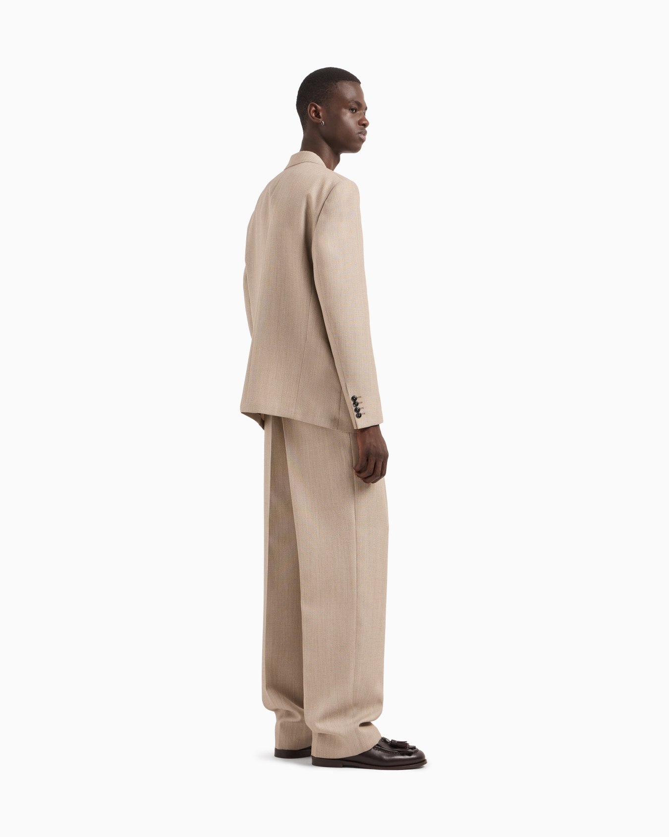 Regular Fit Suits Slide 3