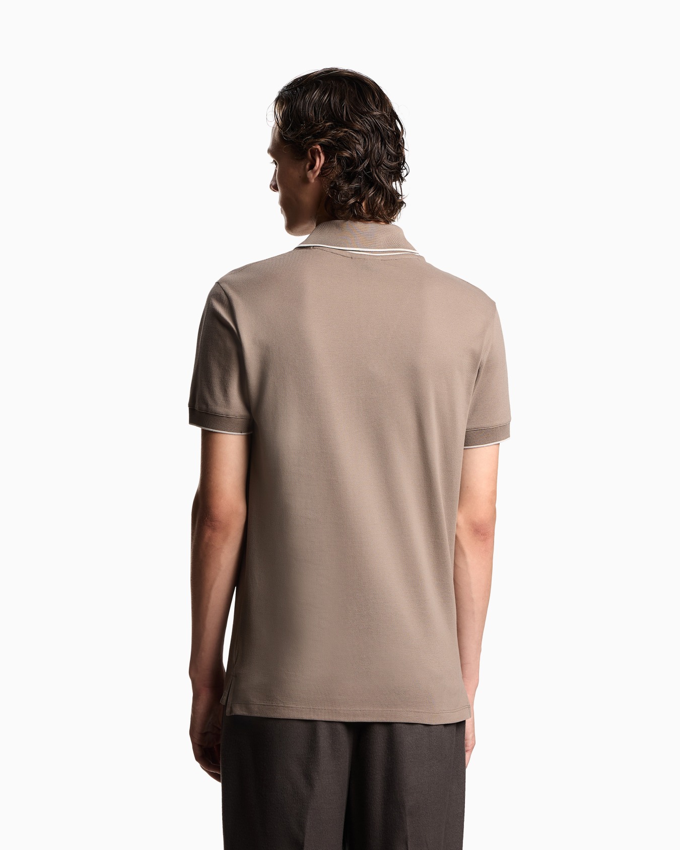 Piqué polo shirt with contrasting edges Slide 2