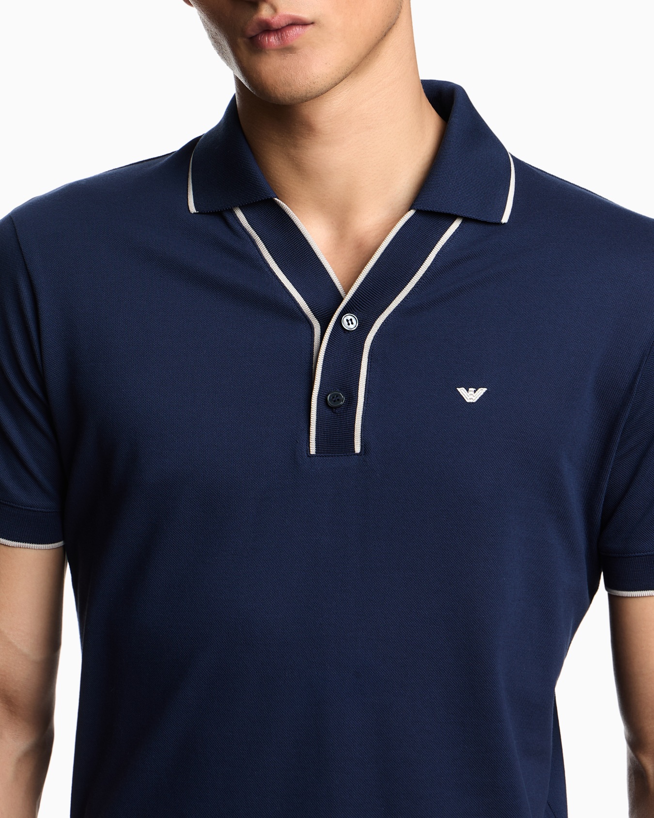 Piqué polo shirt with contrasting edges Slide 4