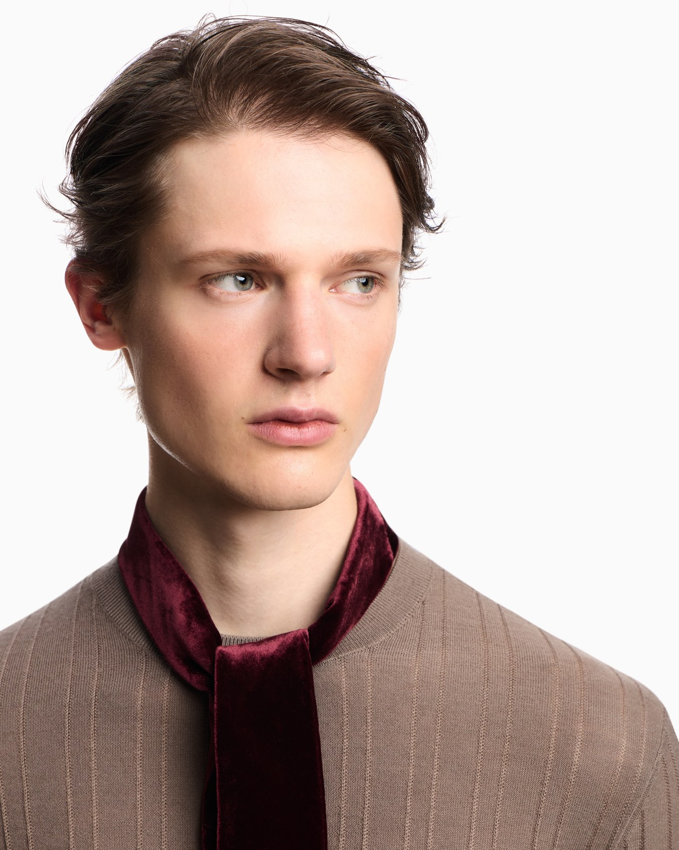 Virgin wool jumper with embossed jacquard pattern Slide 4