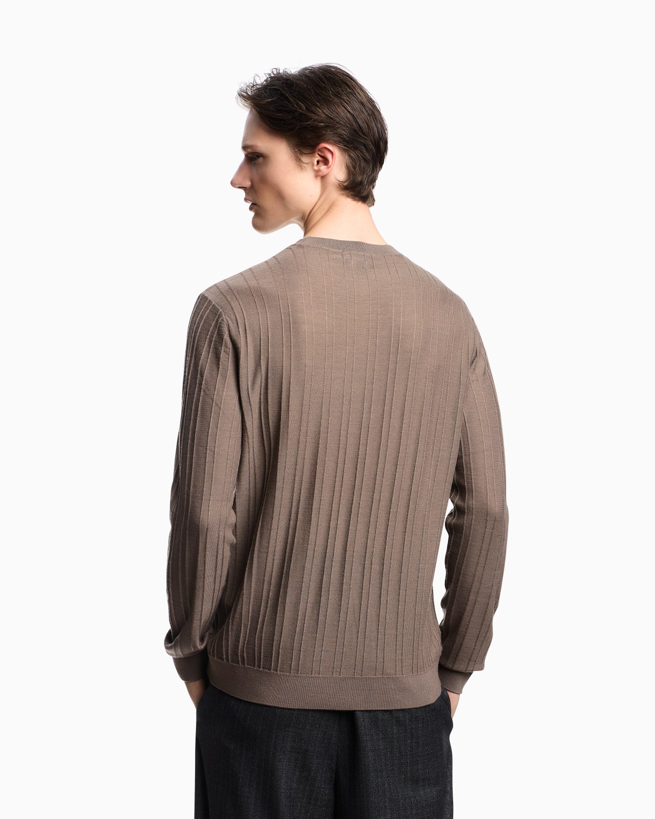 Virgin wool jumper with embossed jacquard pattern Slide 2