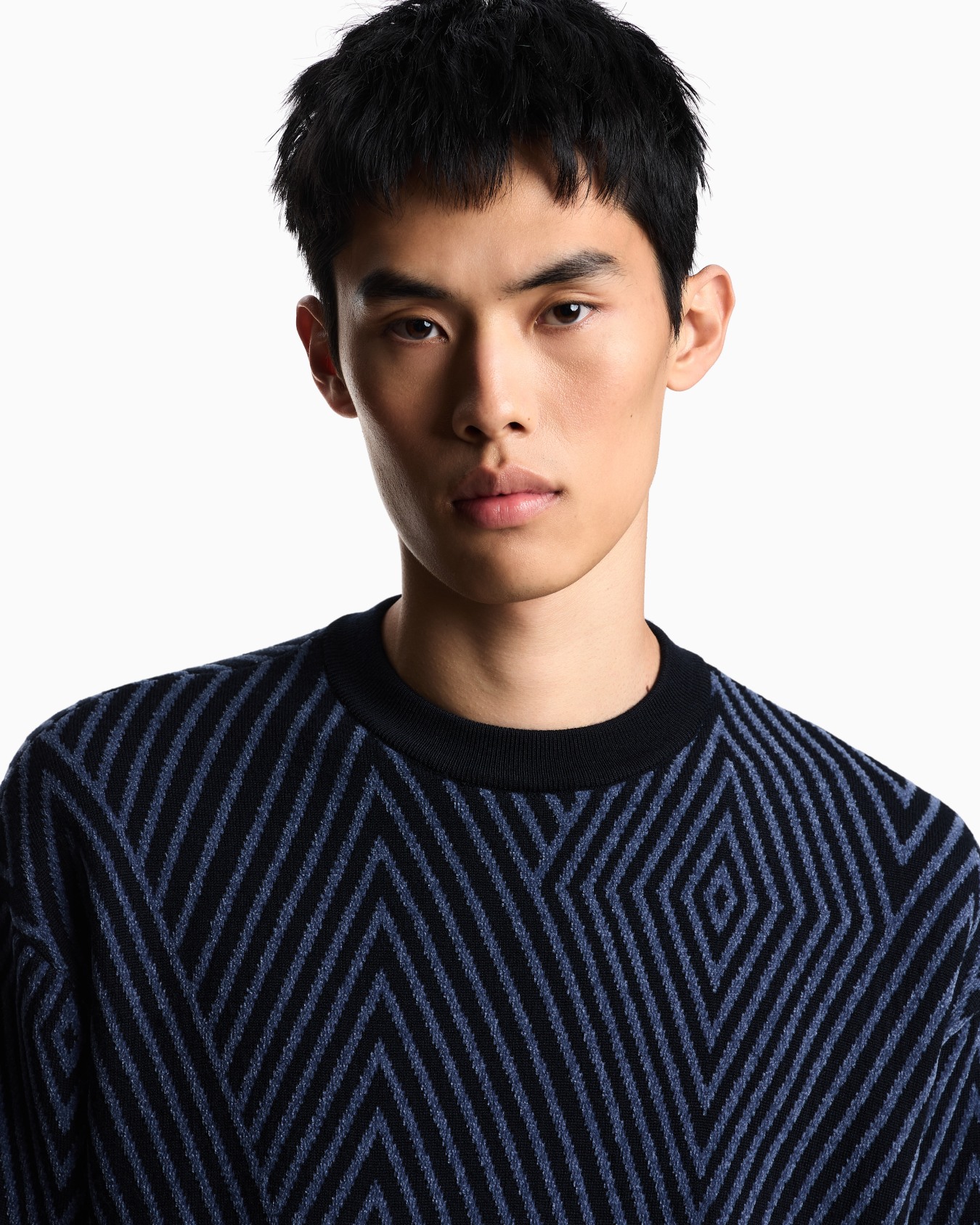 Virgin wool-blend jumper with op-art jacquard with oversized diamonds Slide 4