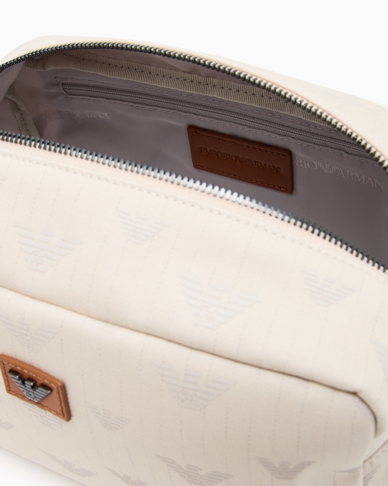 All-over eagle canvas washbag Slide 2