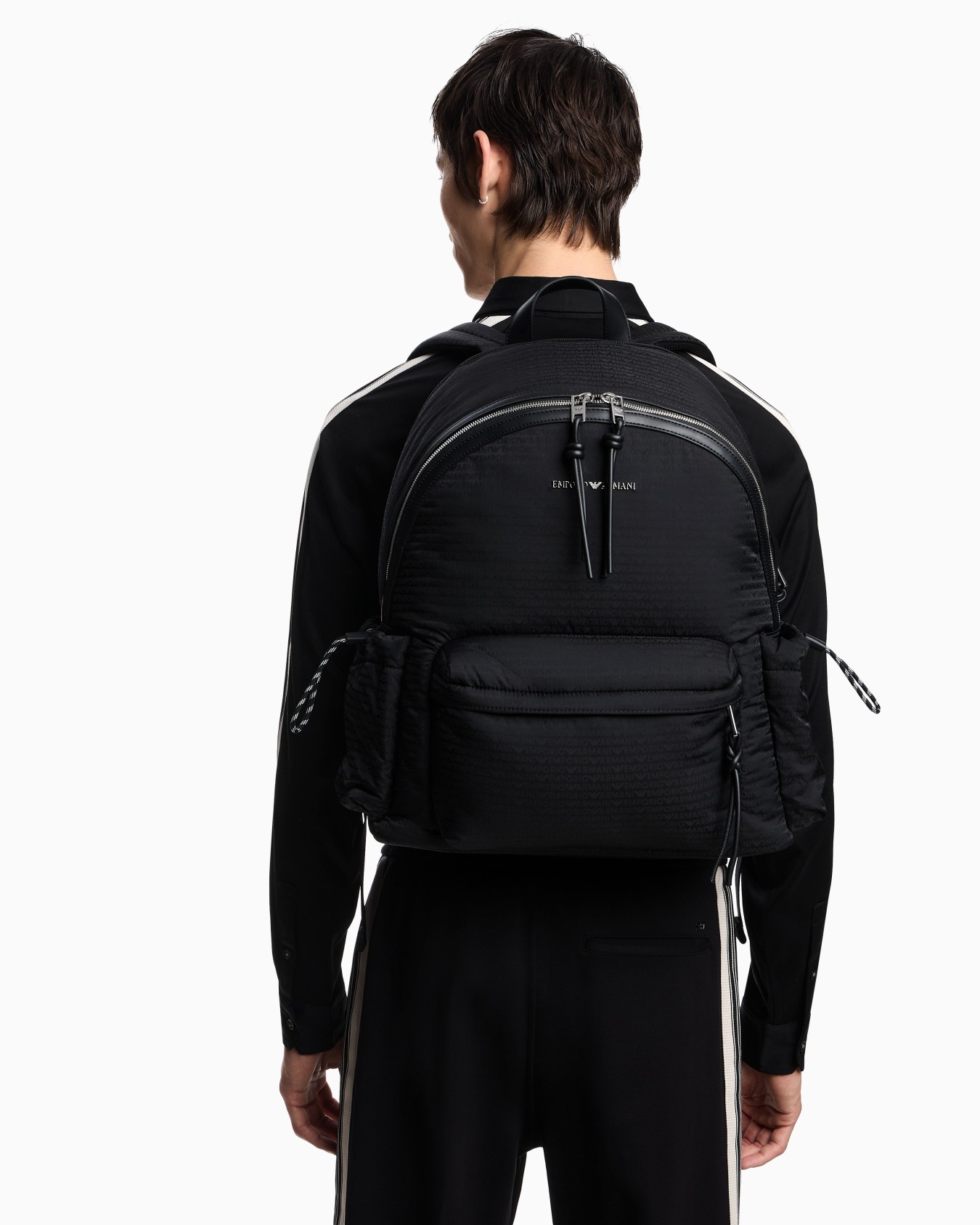 Runder Rucksack aus Nylon mit Monogramm-Schriftzug Folie 5