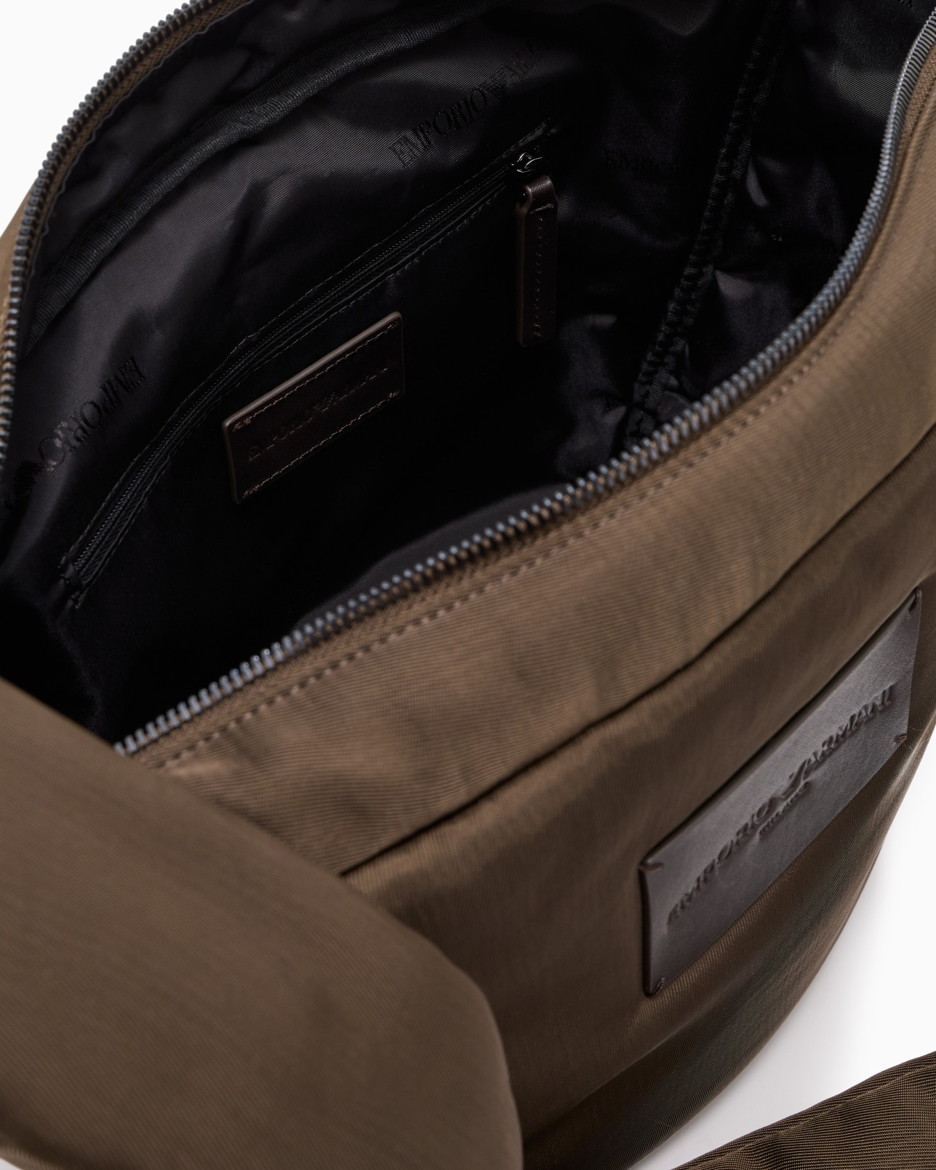Padded nylon shoulder bag Slide 3