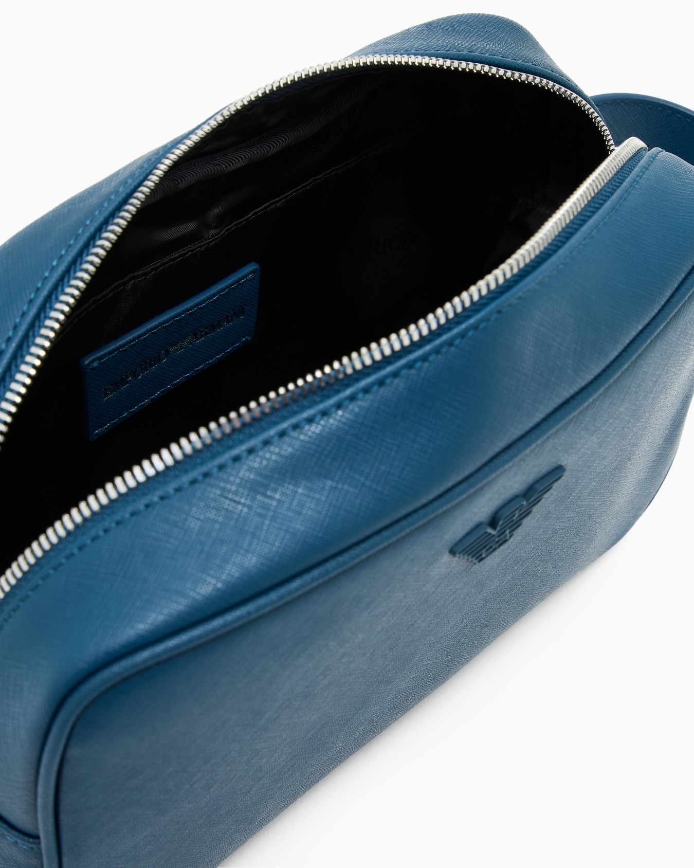 ASV Beauty-Case aus neu aufbereitetem Saffiano-Leder Folie 2