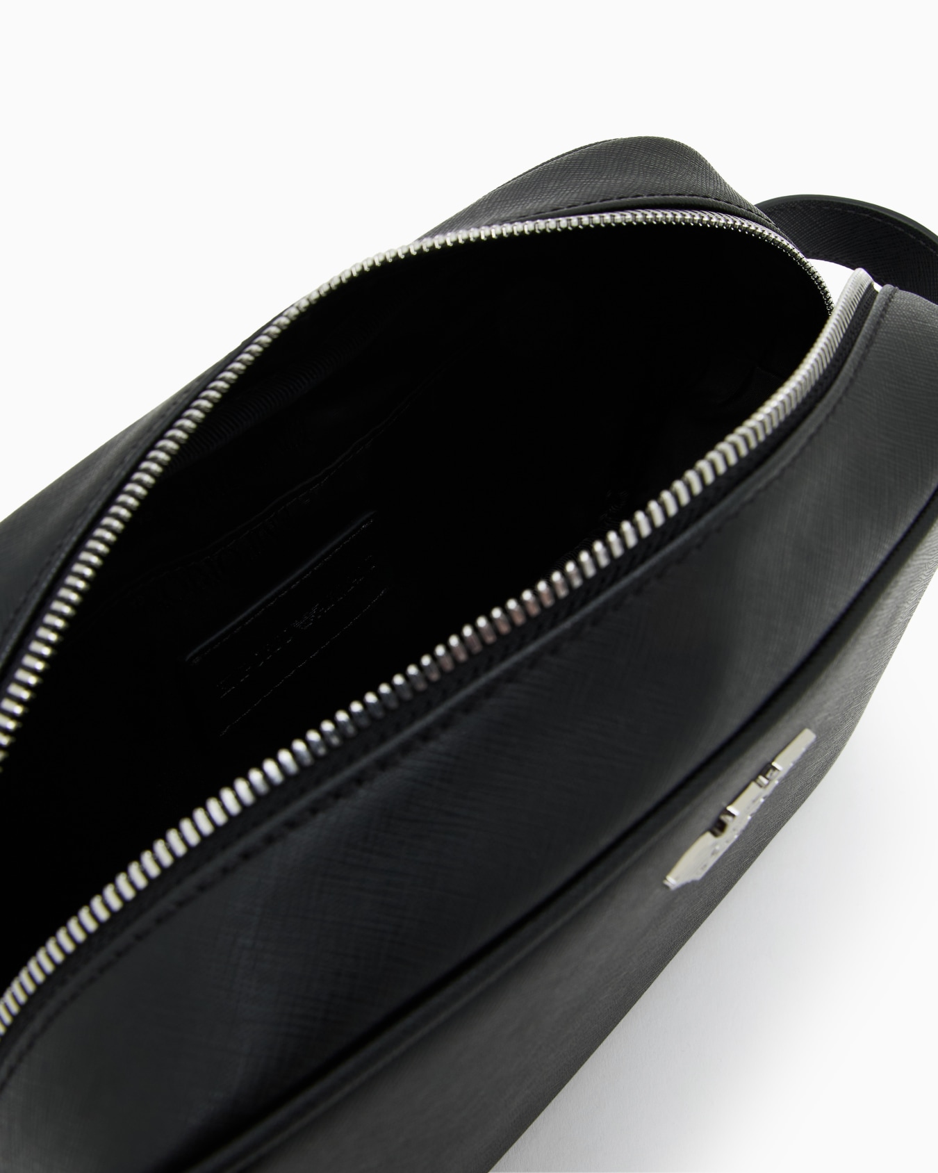 Beauty in saffiano rigenerato ASV Slide 2