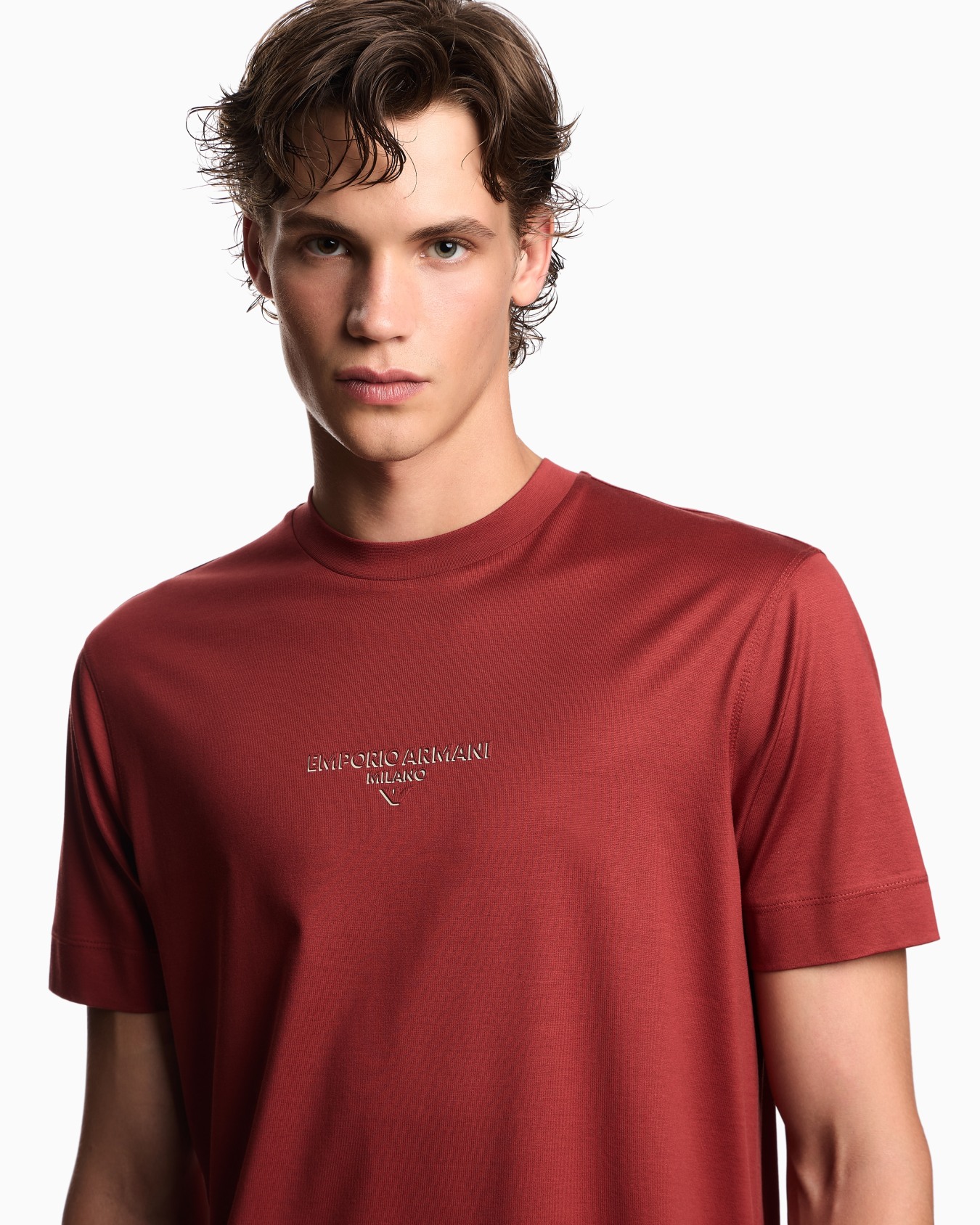 Camiseta de punto en mezcla de lyocell con logotipo efecto tridimensional Diapositiva 4