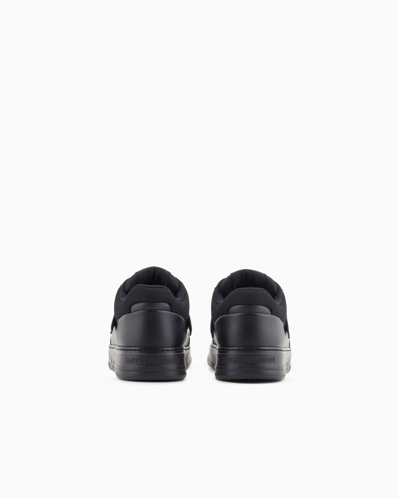 Deportivas de piel con detalles de malla Diapositiva 3