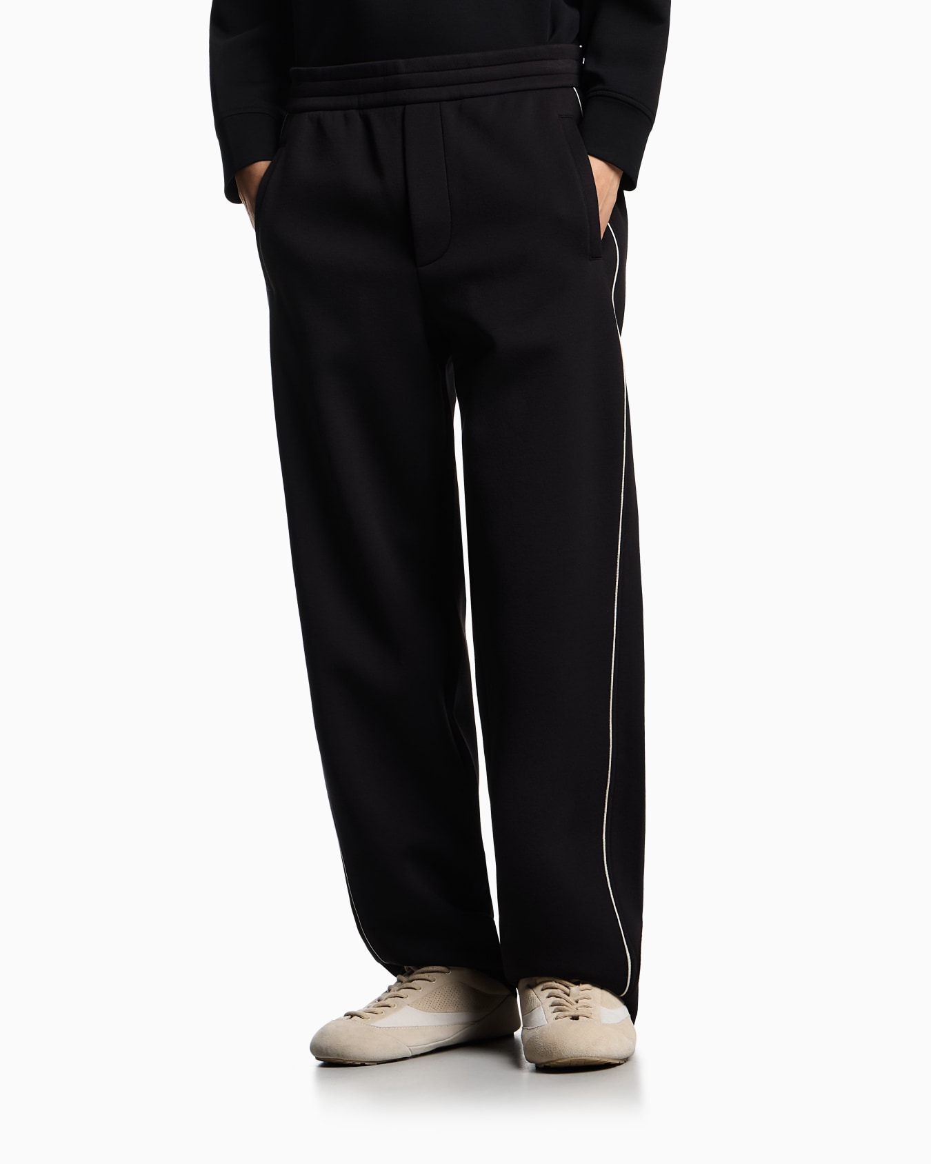 Double-jersey trousers with piping Slide 3