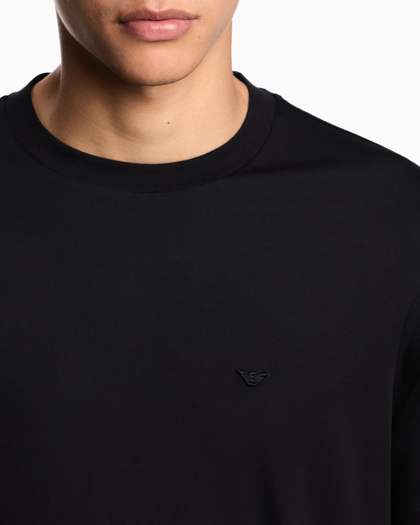 T-shirt en jersey modal avec broderie micro-aigle Diapositive 4