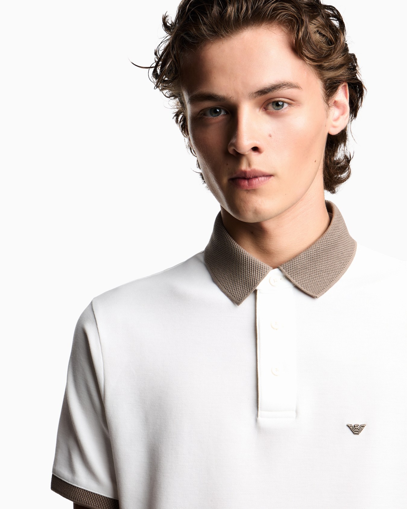 Polo en piqué avec bords en maille contrastés Diapositive 4