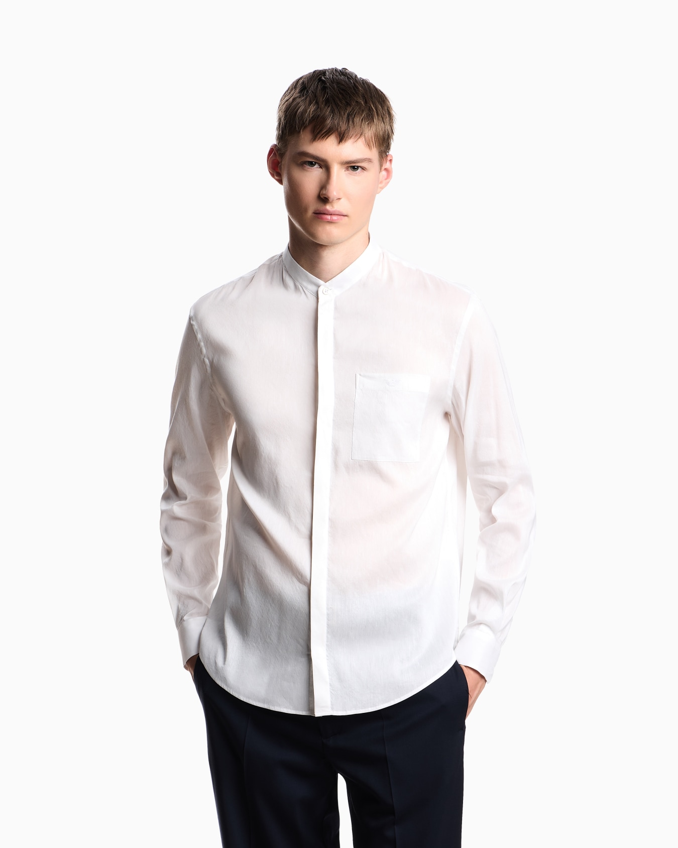 Linen and silk blend chambray shirt with guru collar Slide 3