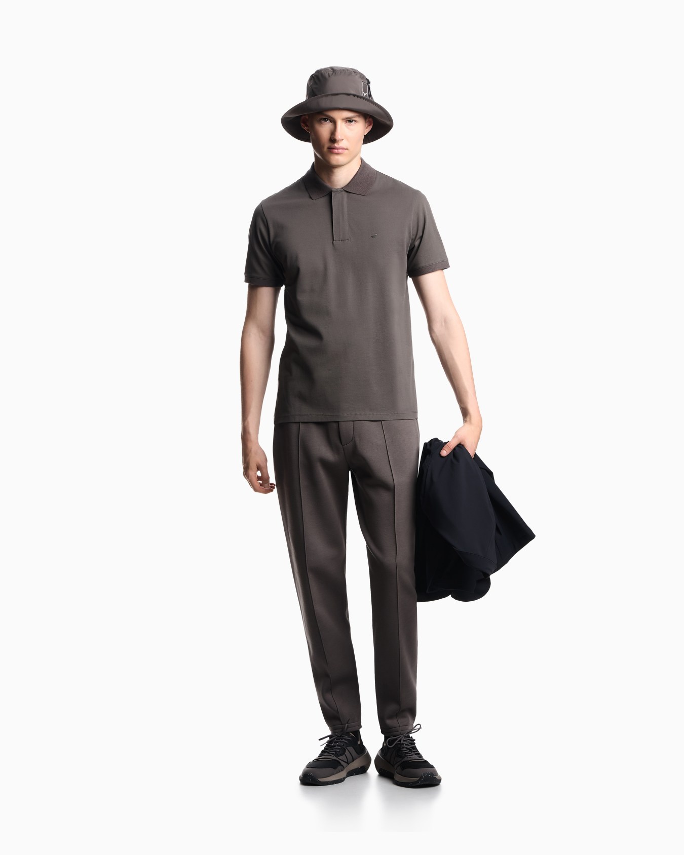 Travel Essentials piqué polo shirt Slide 1