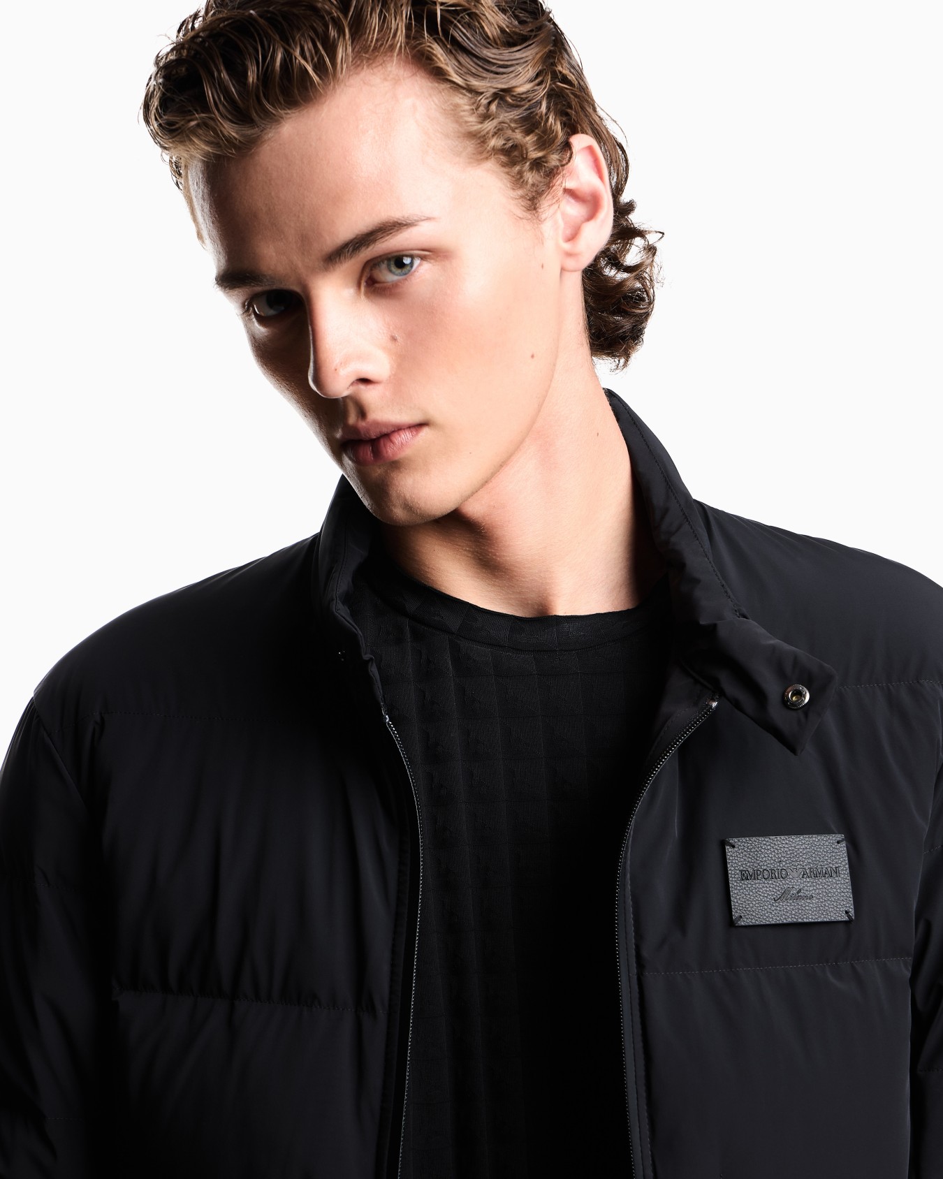 Chaqueta de plumas acolchada en nailon con spandex Diapositiva 4