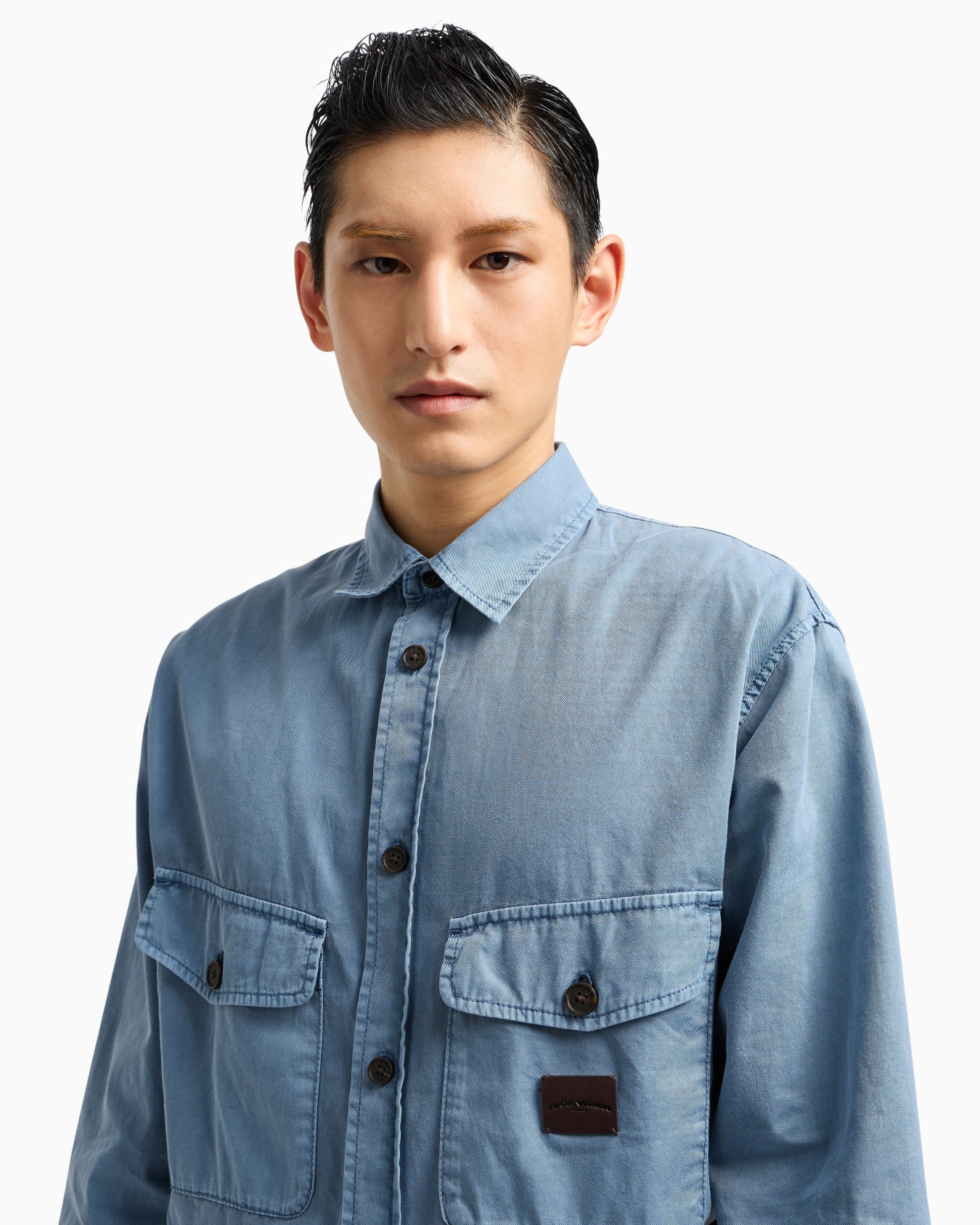 Comfort-fit shirt with washed twill pockets Slide 5
