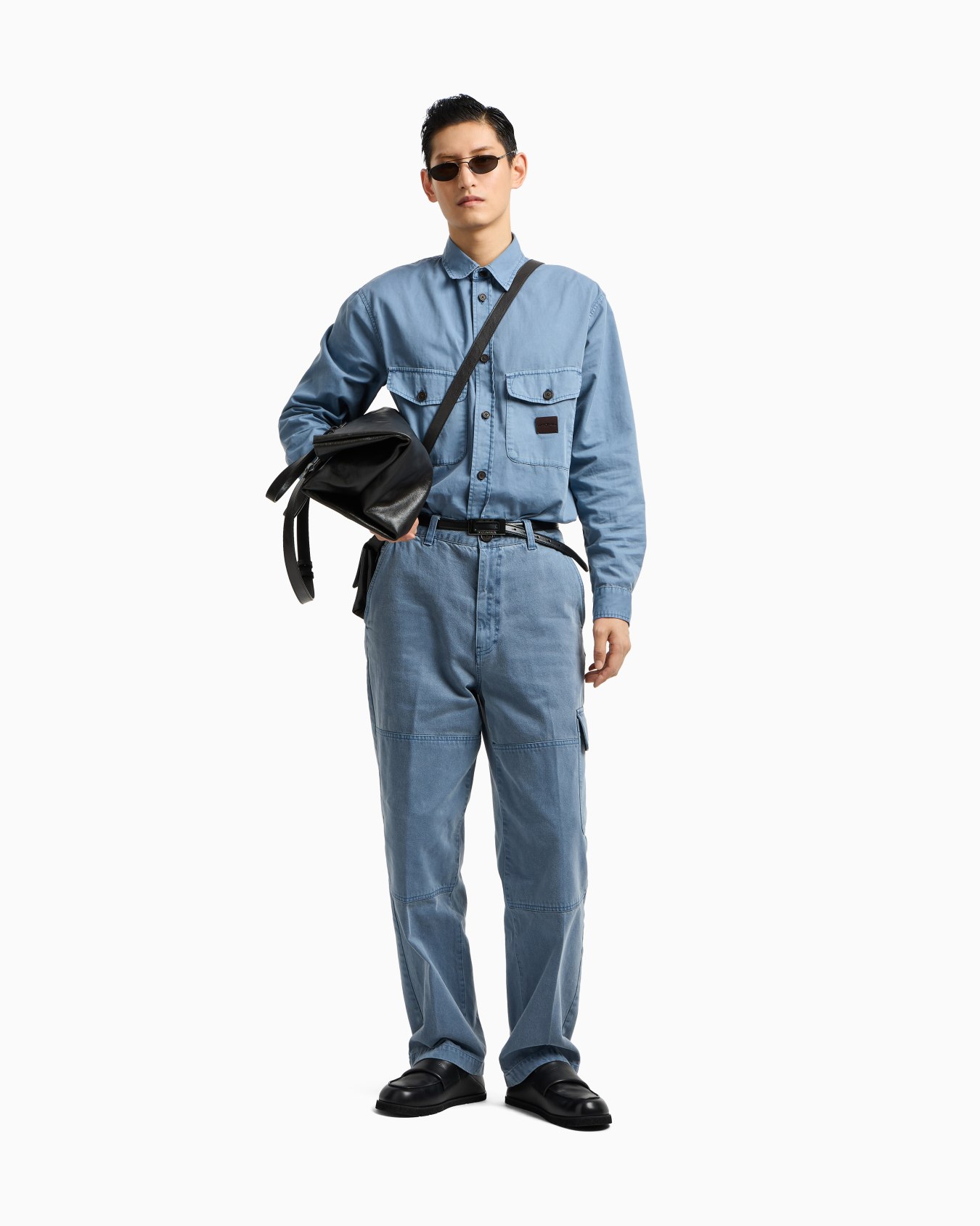 Comfort-fit shirt with washed twill pockets Slide 2
