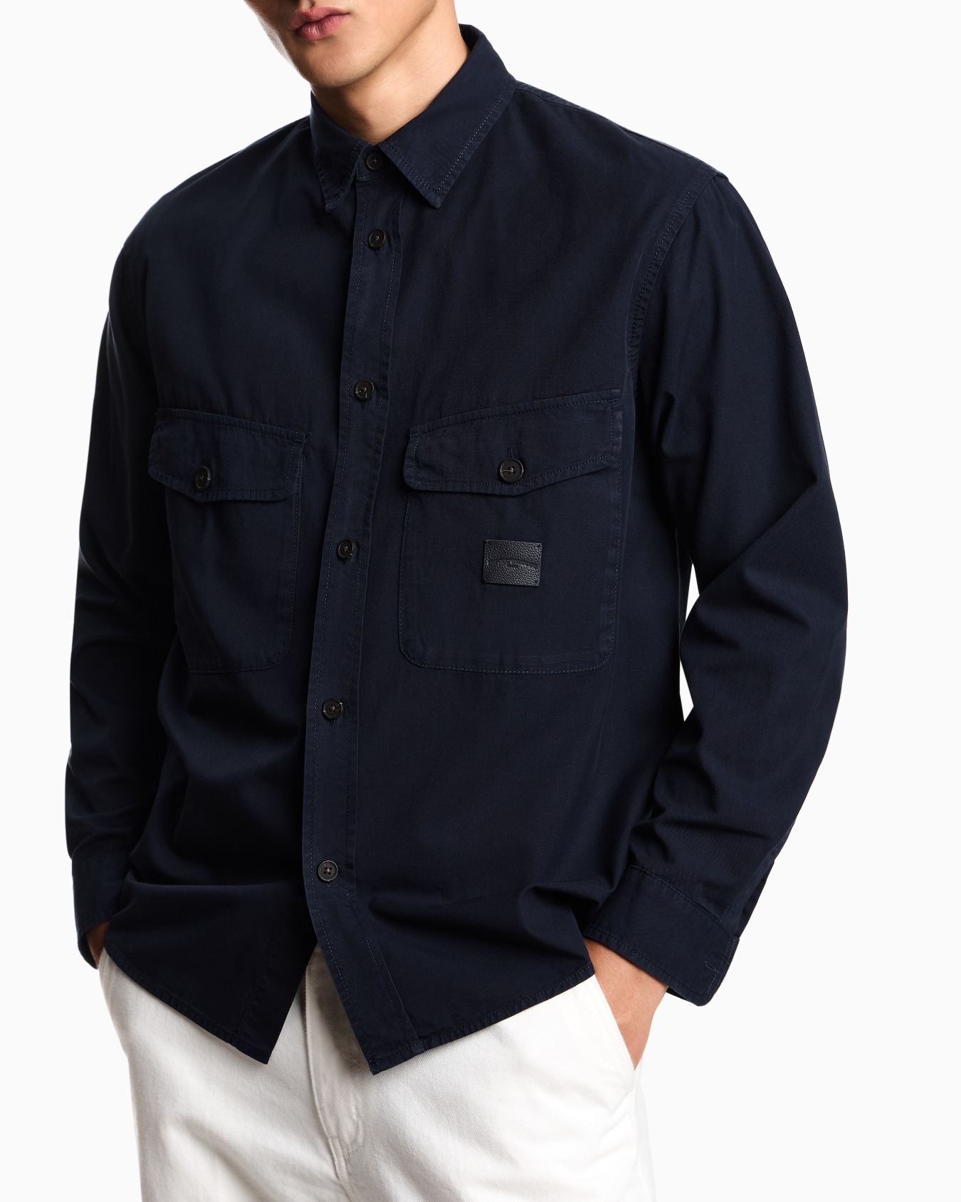 Comfort-fit shirt with washed twill pockets Slide 4