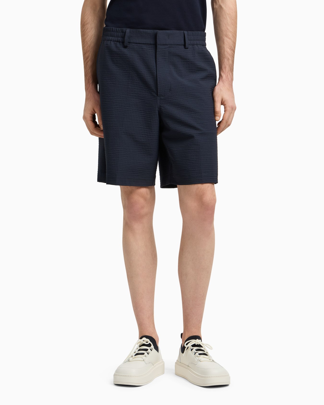 Seersucker nylon chino-style Bermuda shorts Slide 4