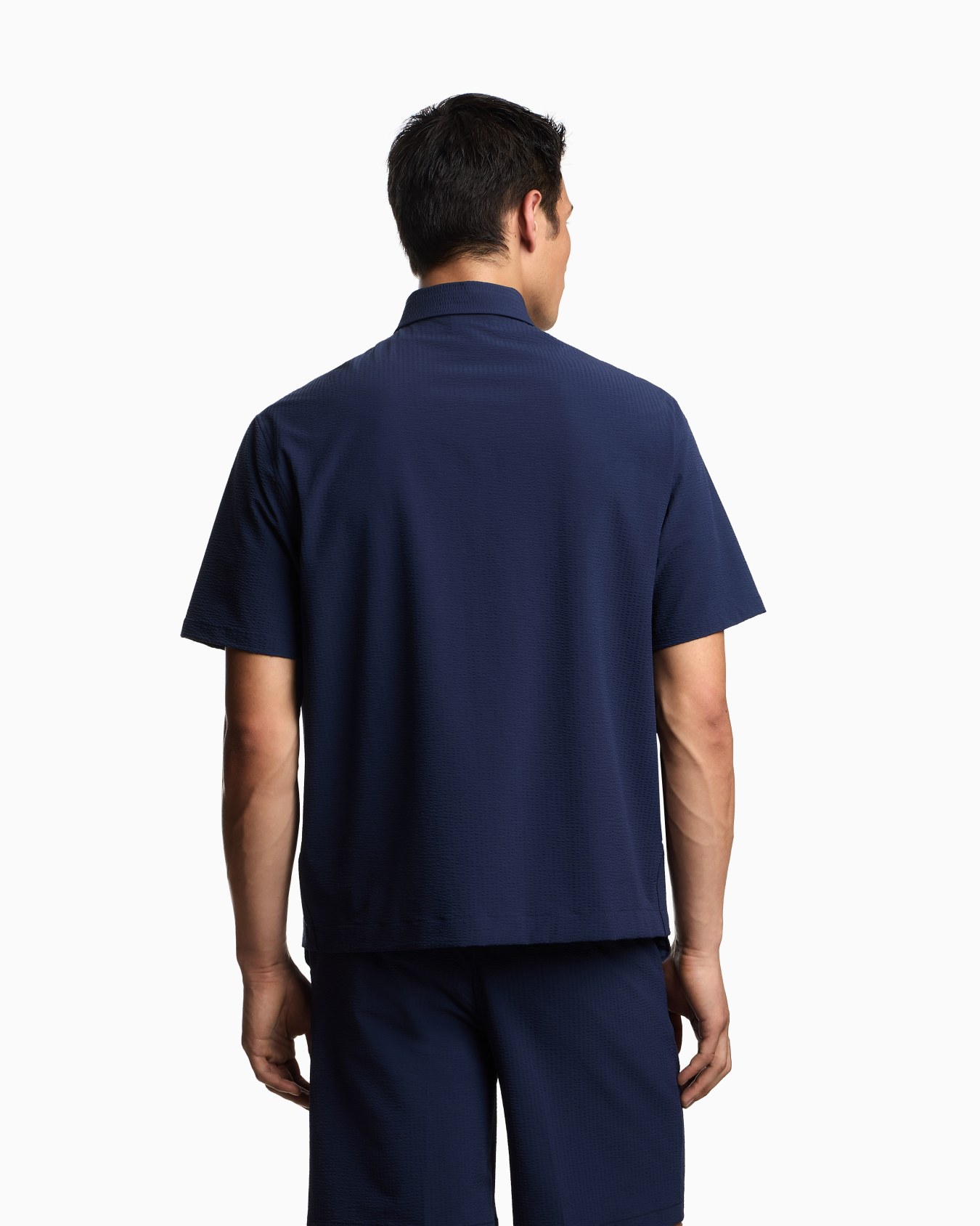 Short-sleeved oversized shirt in nylon seersucker Slide 2