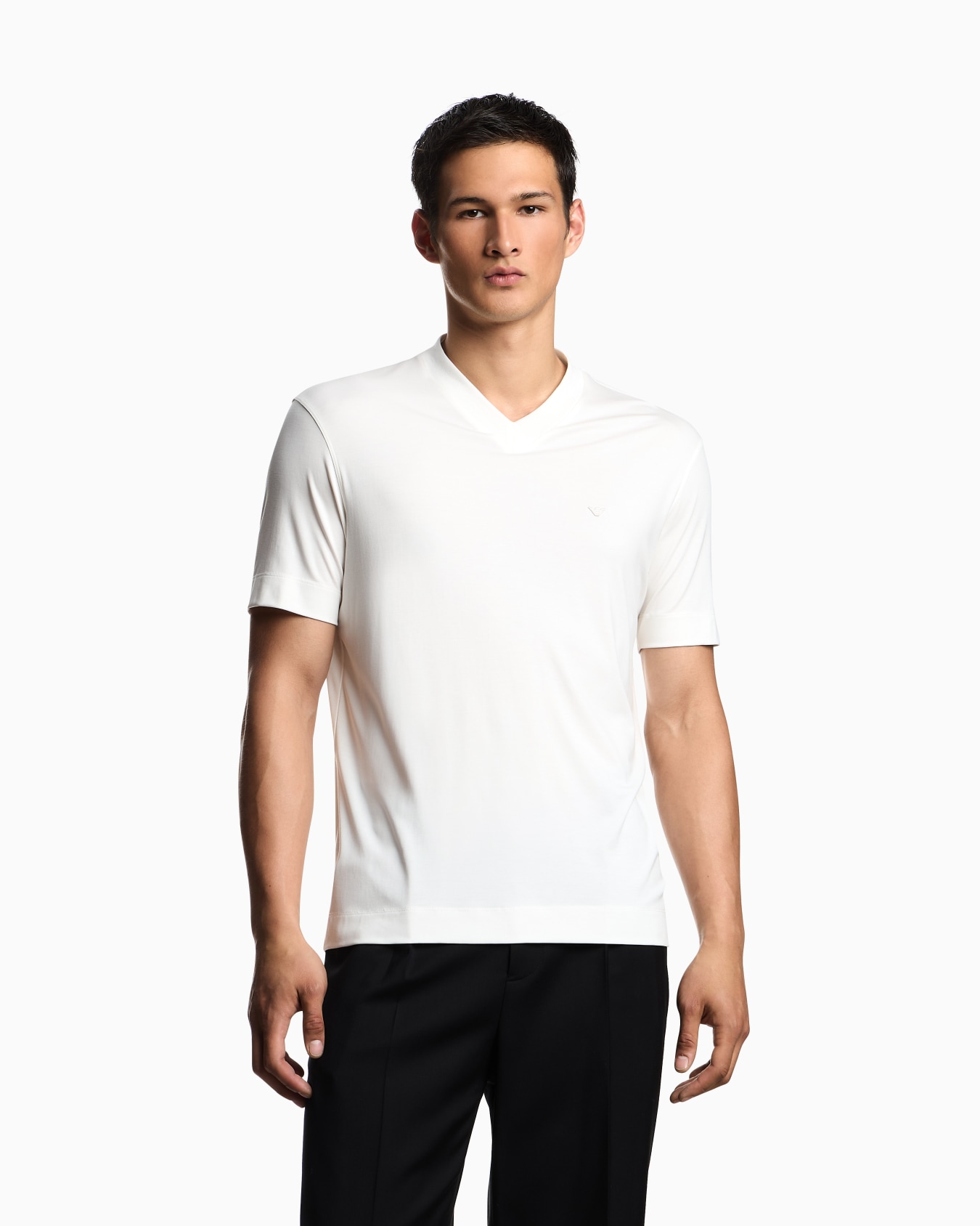 Modal jersey V-neck T-shirt with micro eagle embroidery Slide 3