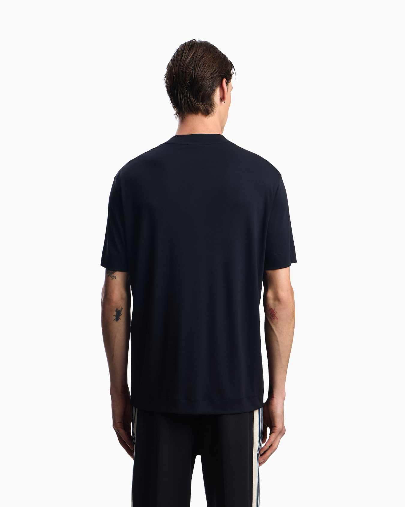 Modal jersey V-neck T-shirt with micro eagle embroidery Slide 2