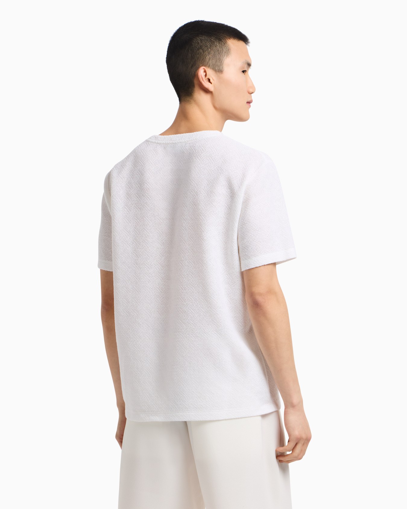 Icon yarn-dyed jacquard jersey V-neck T-shirt Slide 3