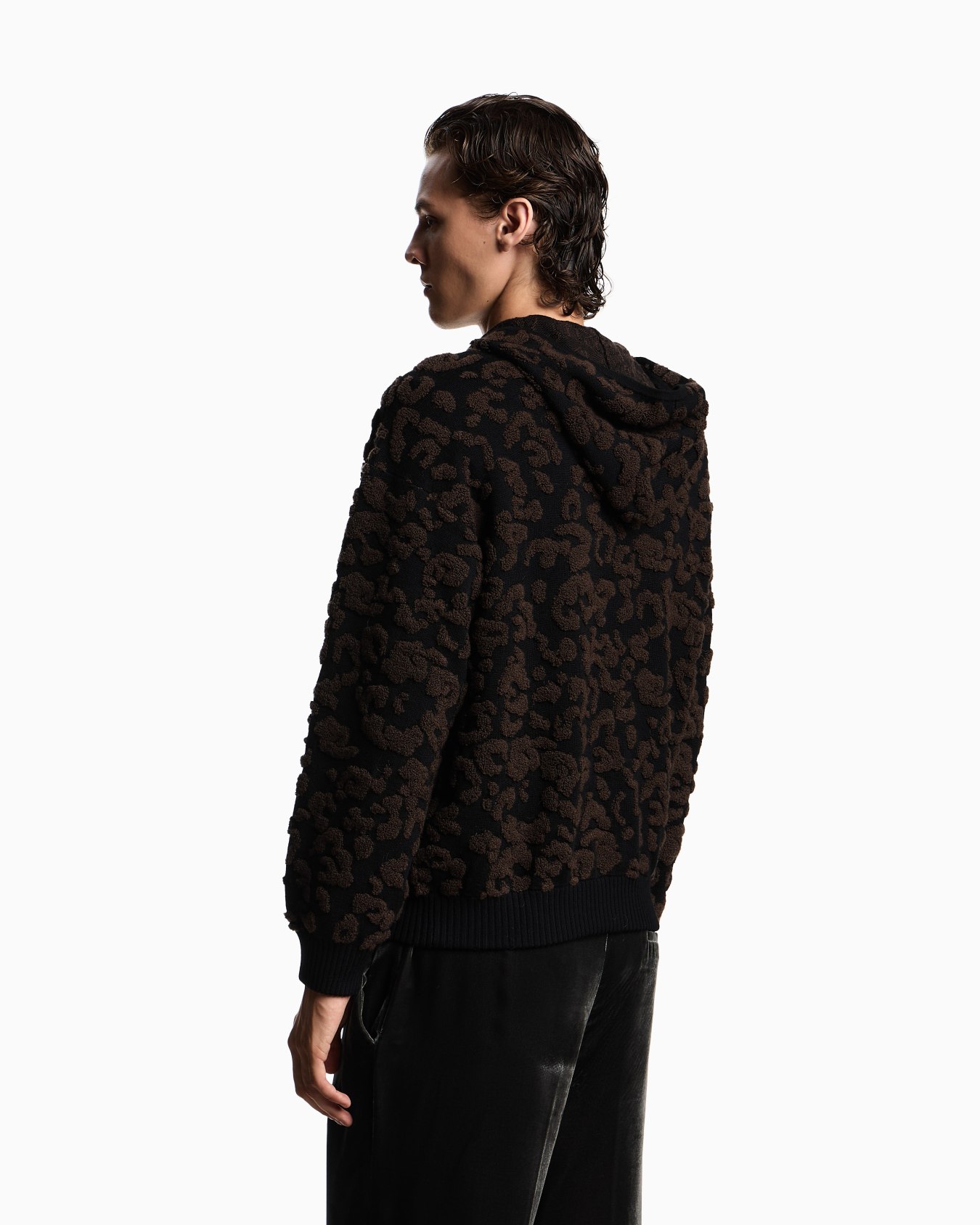 Jersey con capucha de lana virgen de tejido jacquard moteado Diapositiva 2