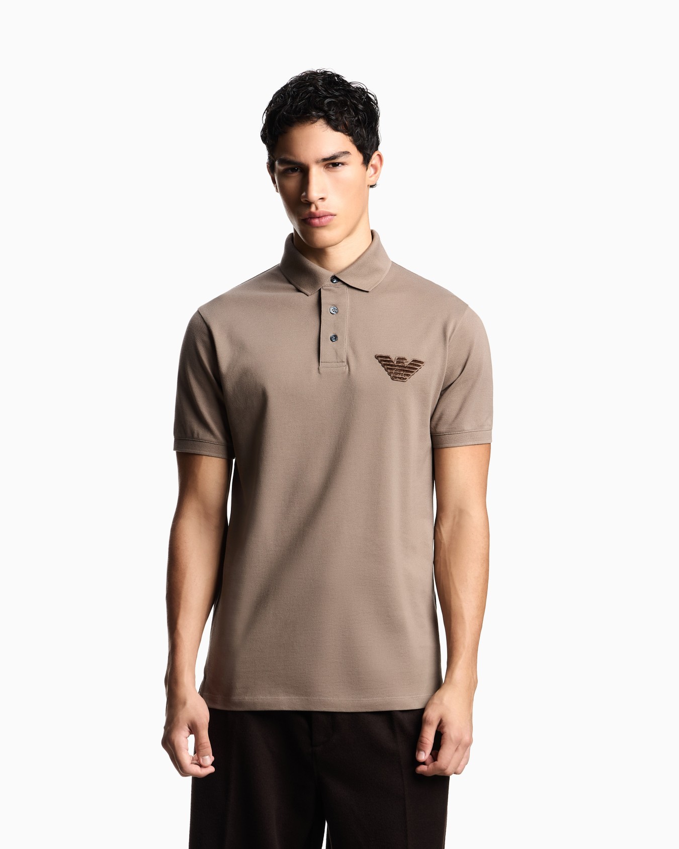 Polo de punto piqué con parche de águila Diapositiva 3