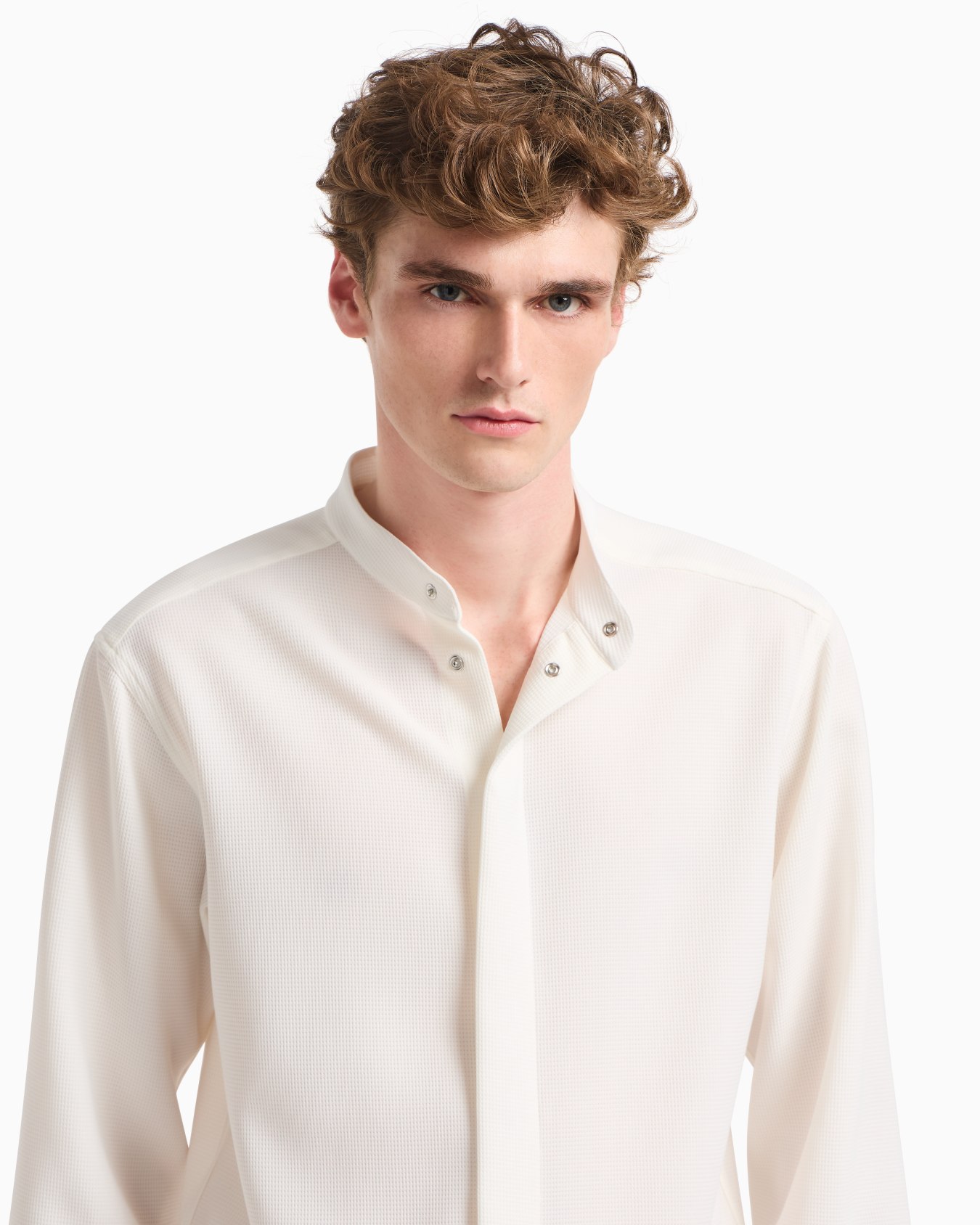 Icon guru-collar shirt in 3D piqué-effect jersey crêpe Slide 5
