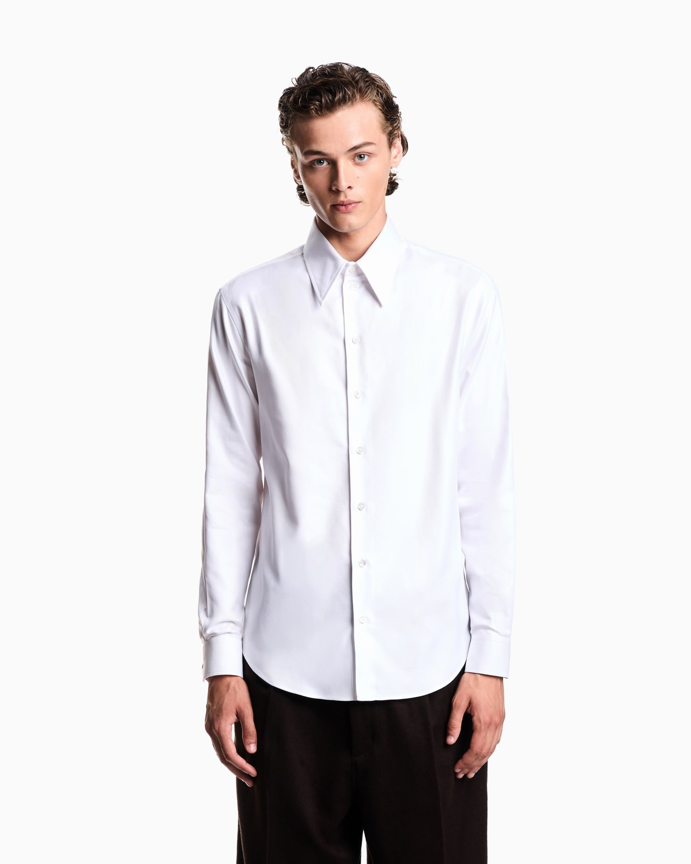 Jacquard shirt with foliage embroidery and motif Slide 3