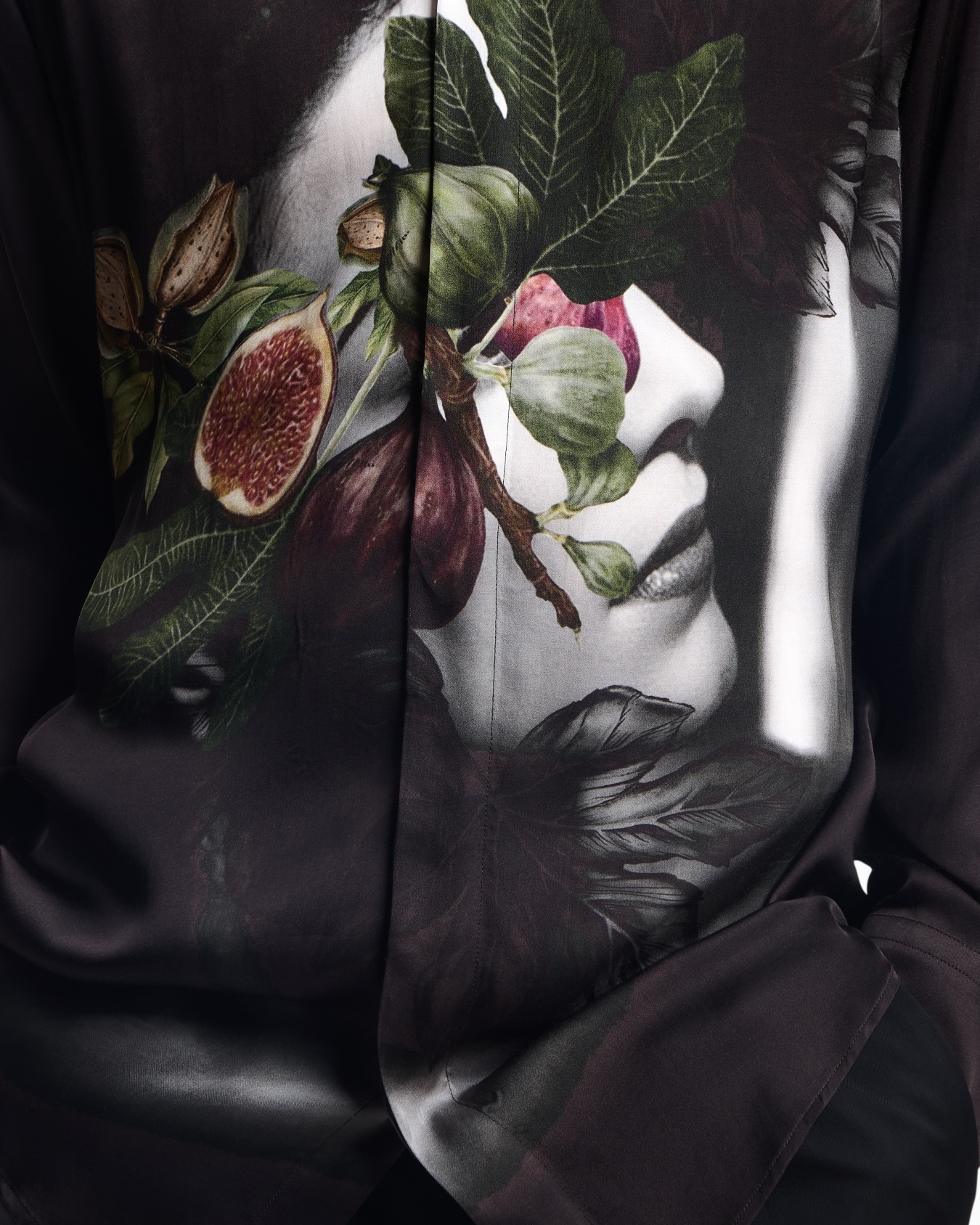Bluse mit Maxi-Print mit Foliage-Muster und Damen-Motiv Folie 4
