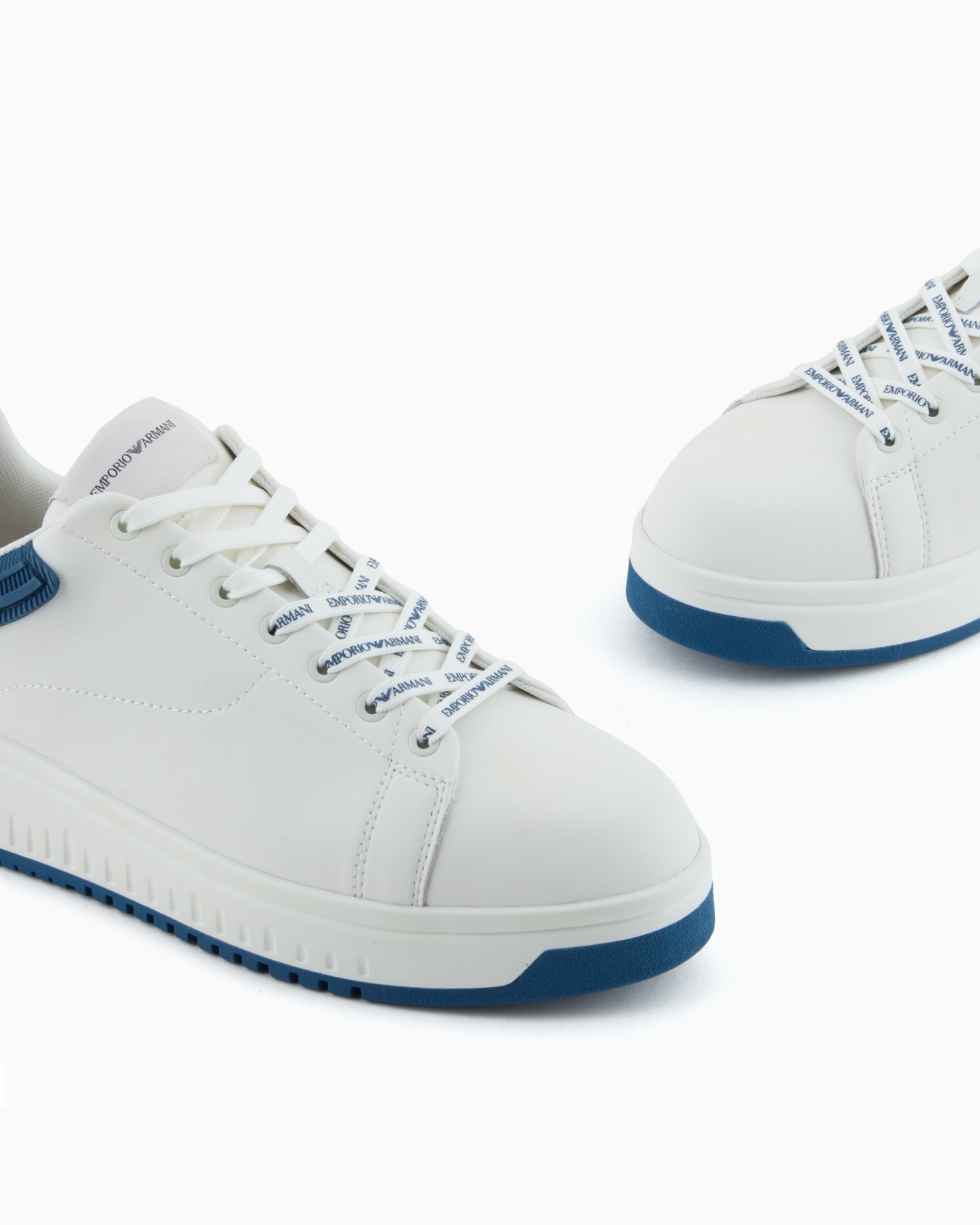 Leather sneakers with rubber back knurled sole Slide 4