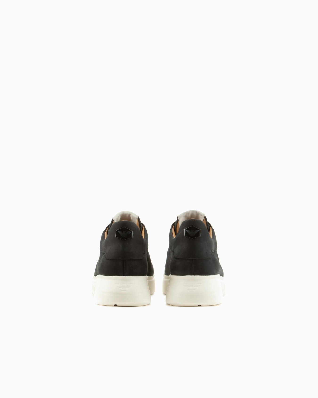 Sneakers en nubuck avec semelle crantée Diapositive 3