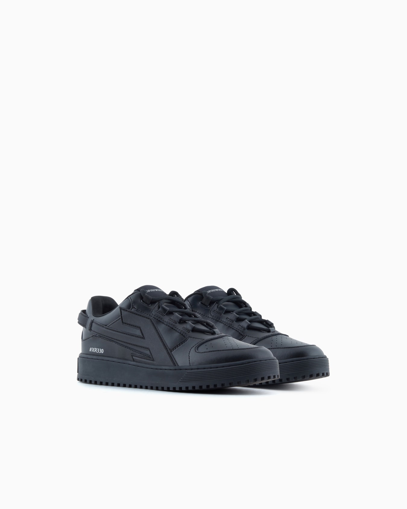Sneakers in pelle con maxi patch EA Slide 1