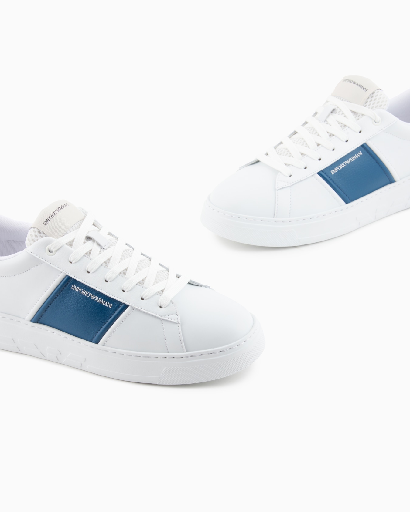 Leather sneakers with contrasting stripe Slide 4