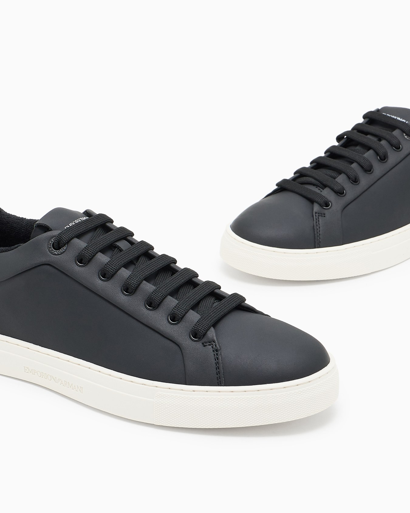 Supple leather sneakers Slide 4