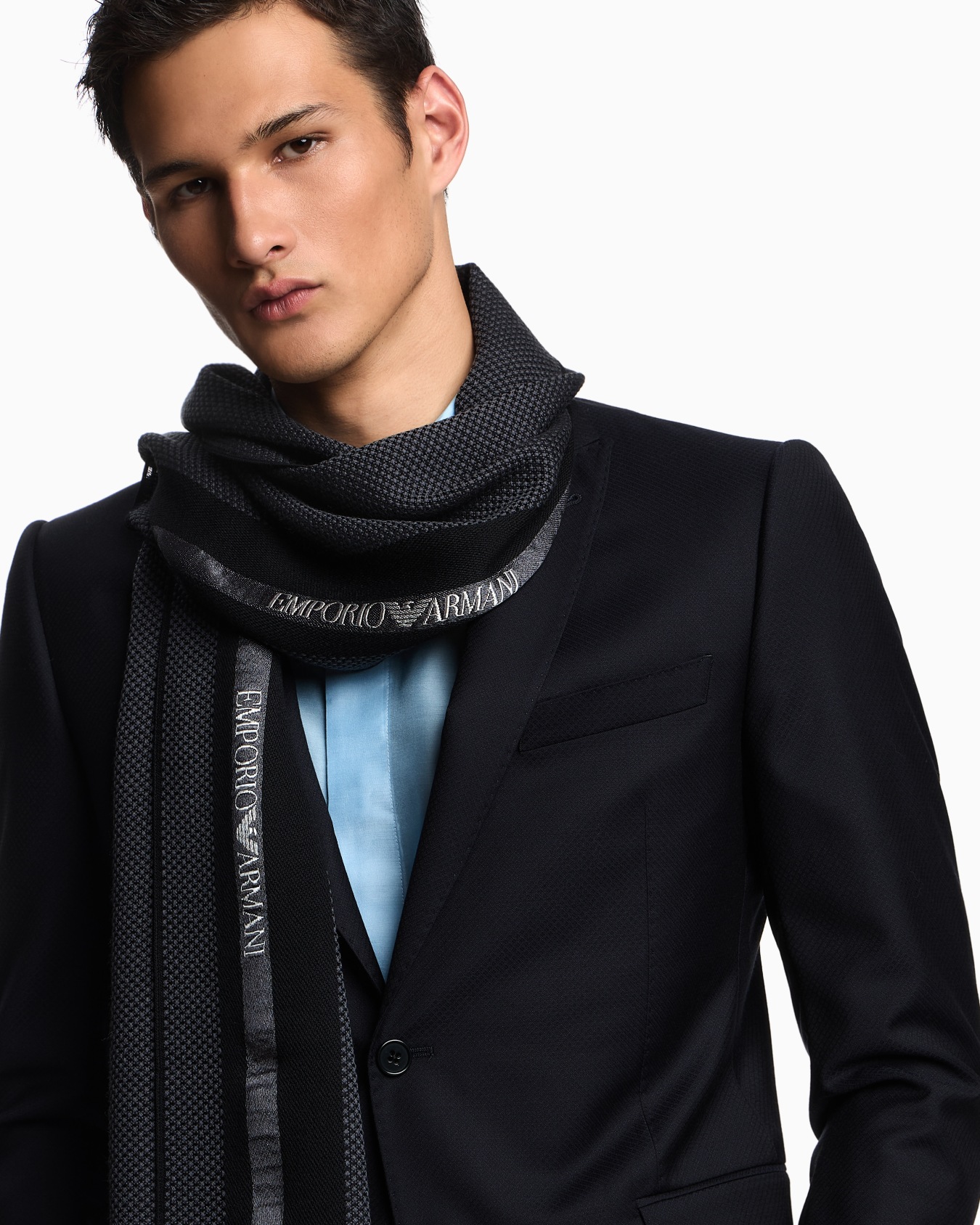 Wool scarf with logo tape Slide 2
